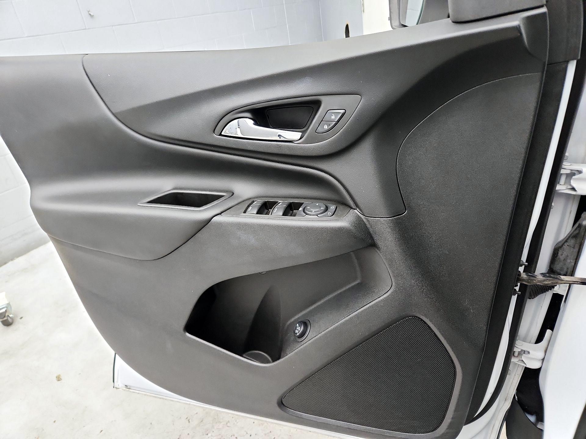 Thumbnail: 2022 Chevrolet Equinox - 12