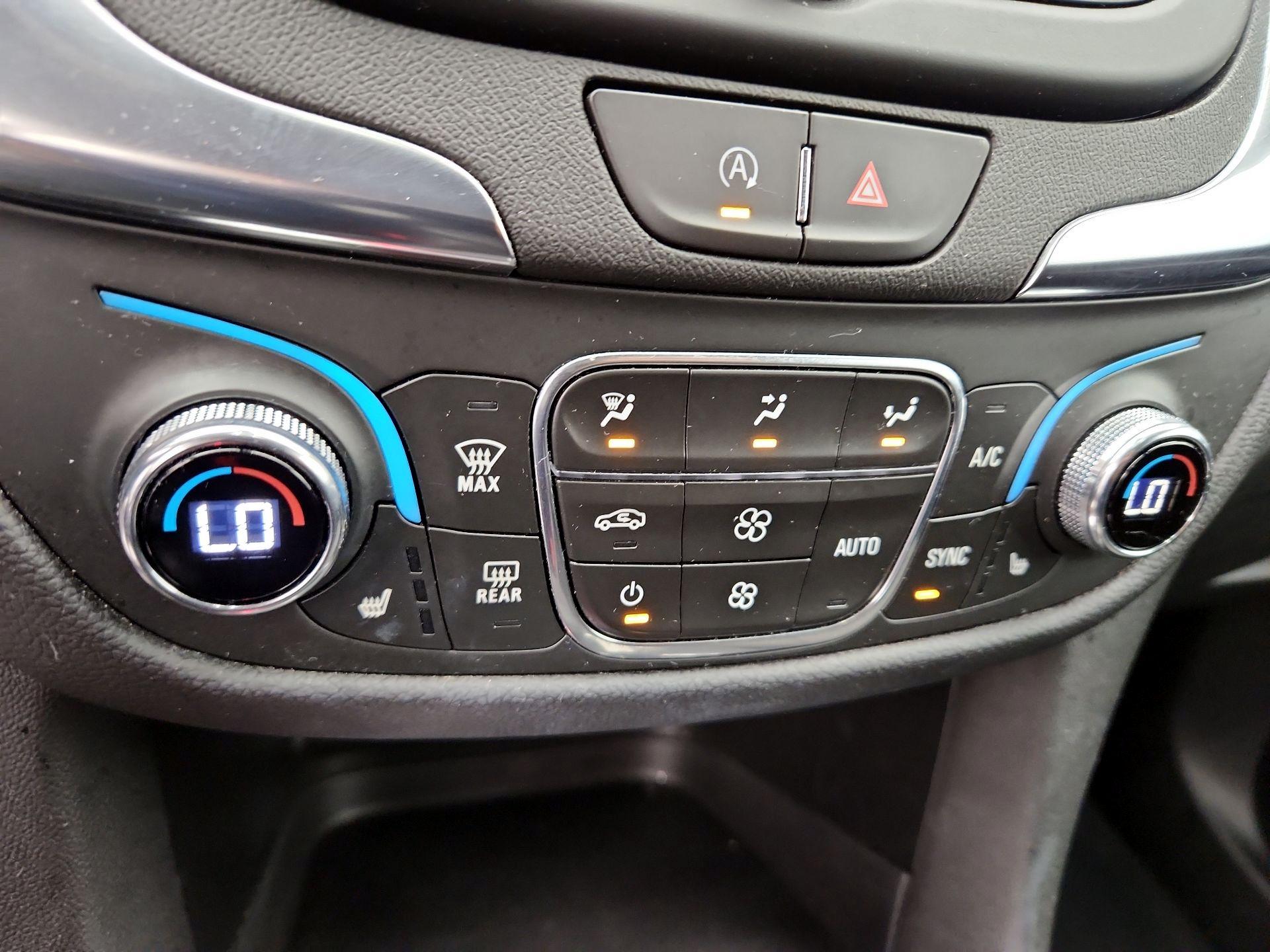 Thumbnail: 2022 Chevrolet Equinox - 16