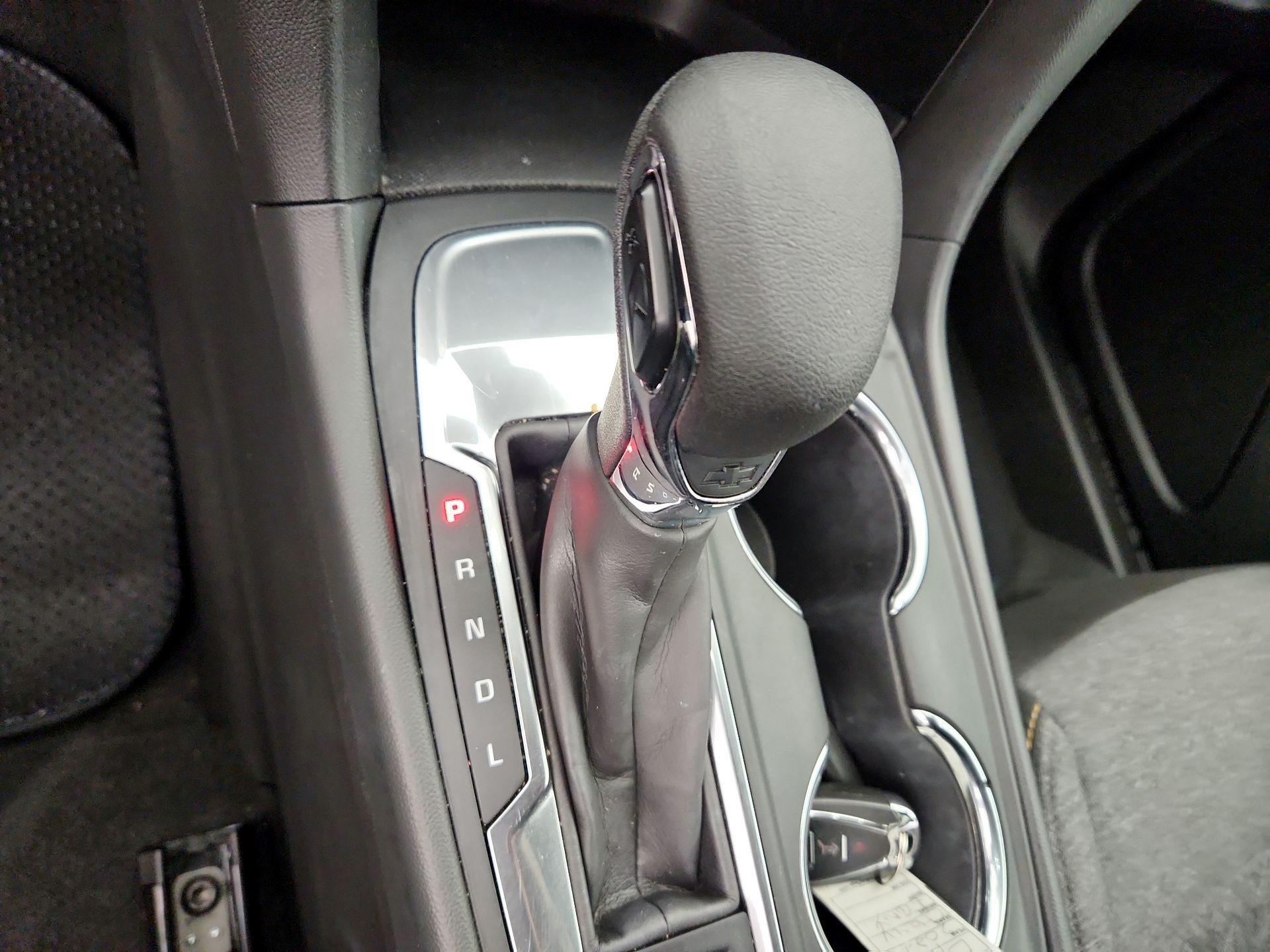 Thumbnail: 2022 Chevrolet Equinox - 17