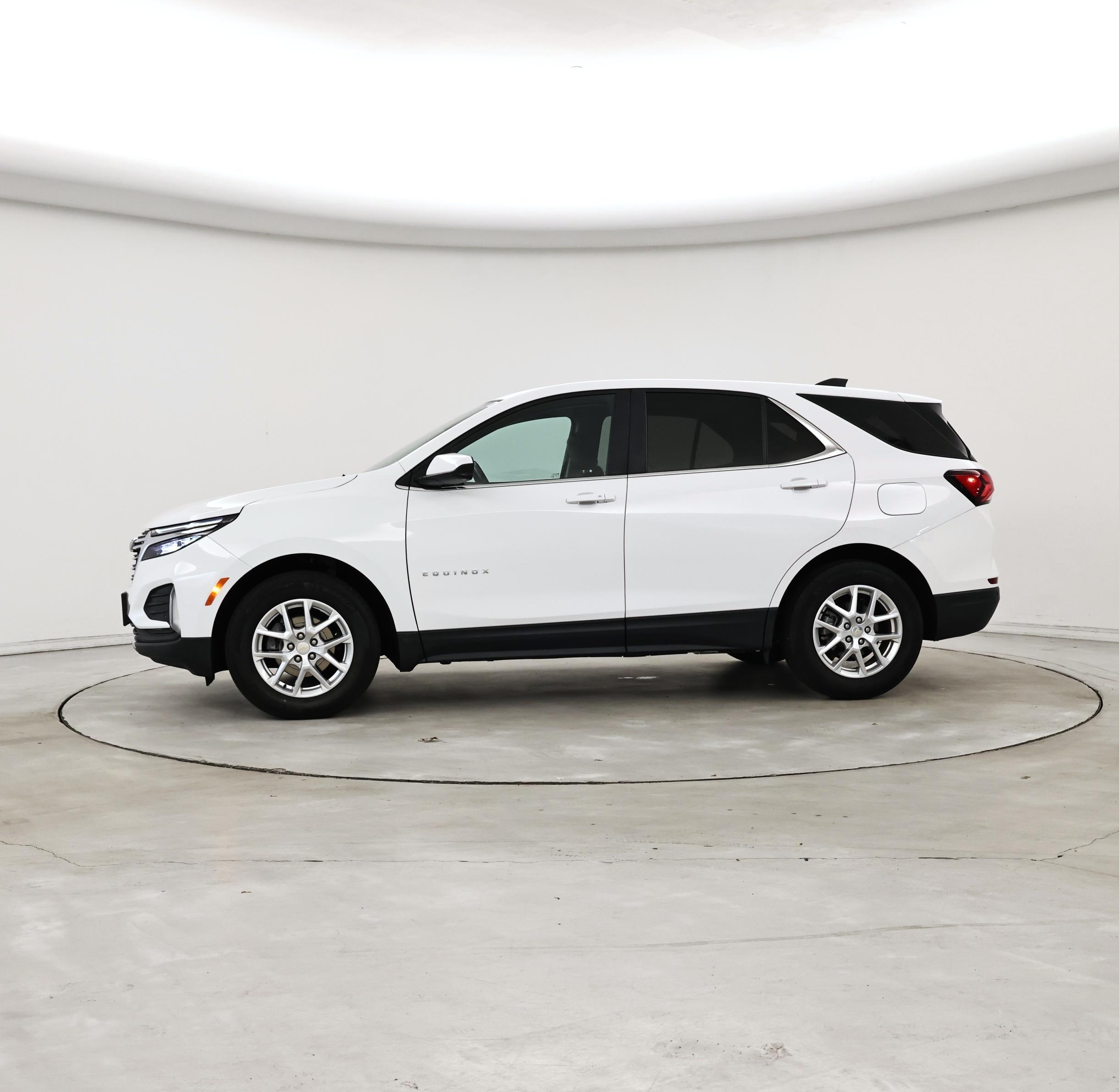 Thumbnail: 2022 Chevrolet Equinox - 3