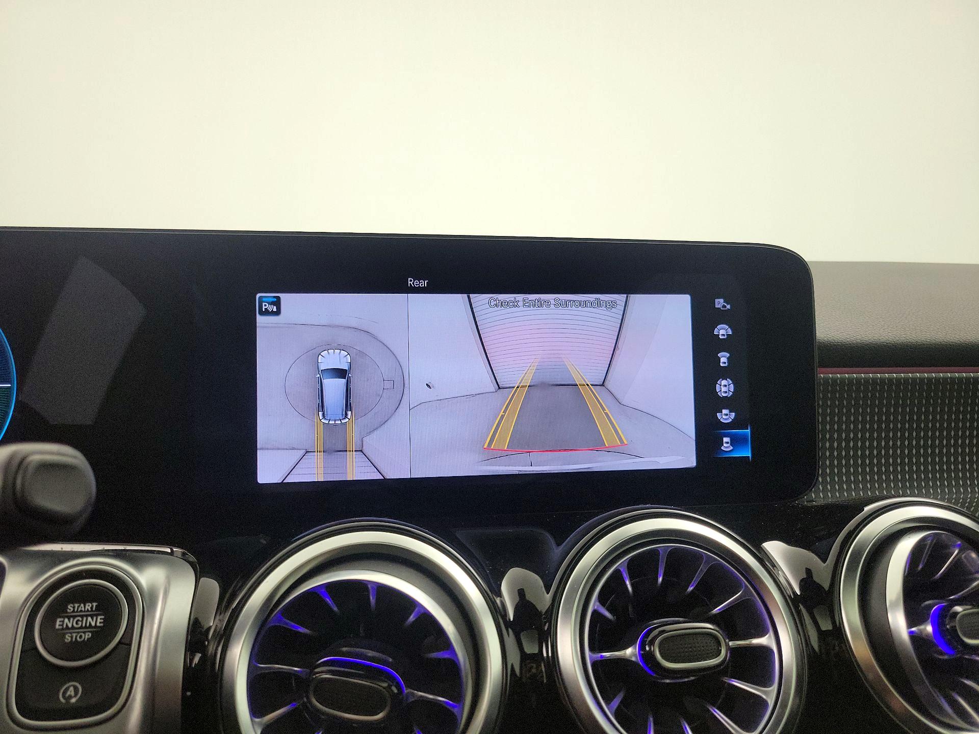 Thumbnail: 2022 Mercedes-Benz GLB - 14