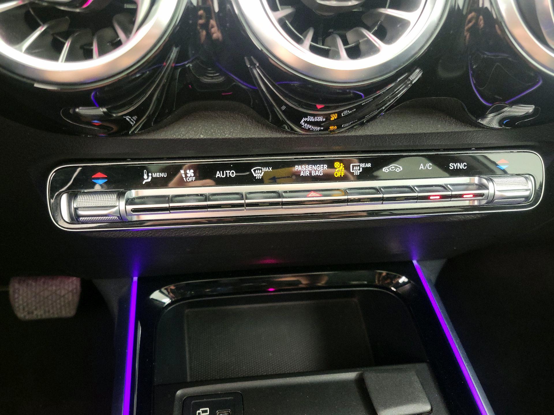 Thumbnail: 2022 Mercedes-Benz GLB - 16