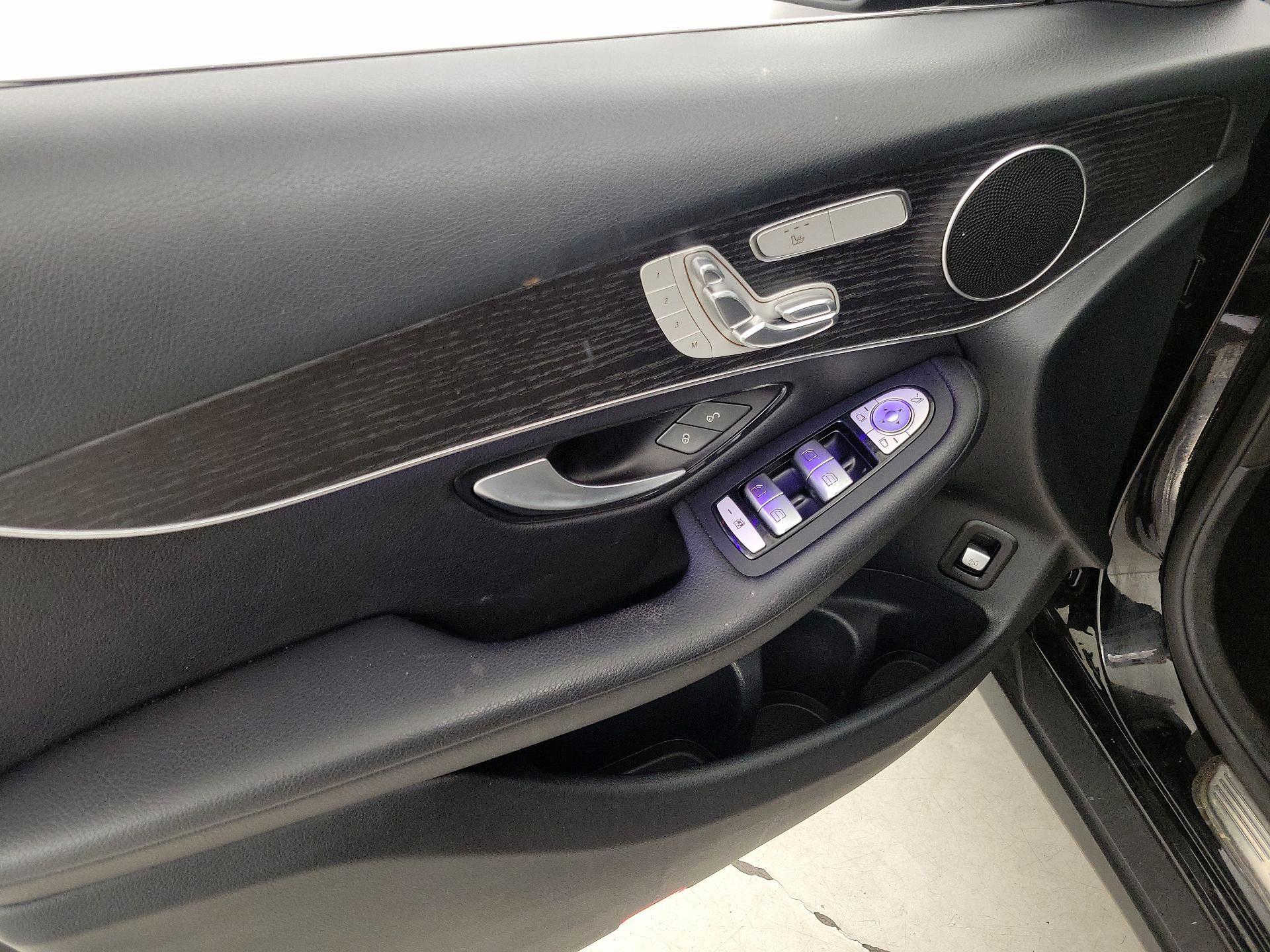 Thumbnail: 2022 Mercedes-Benz GLC - 12