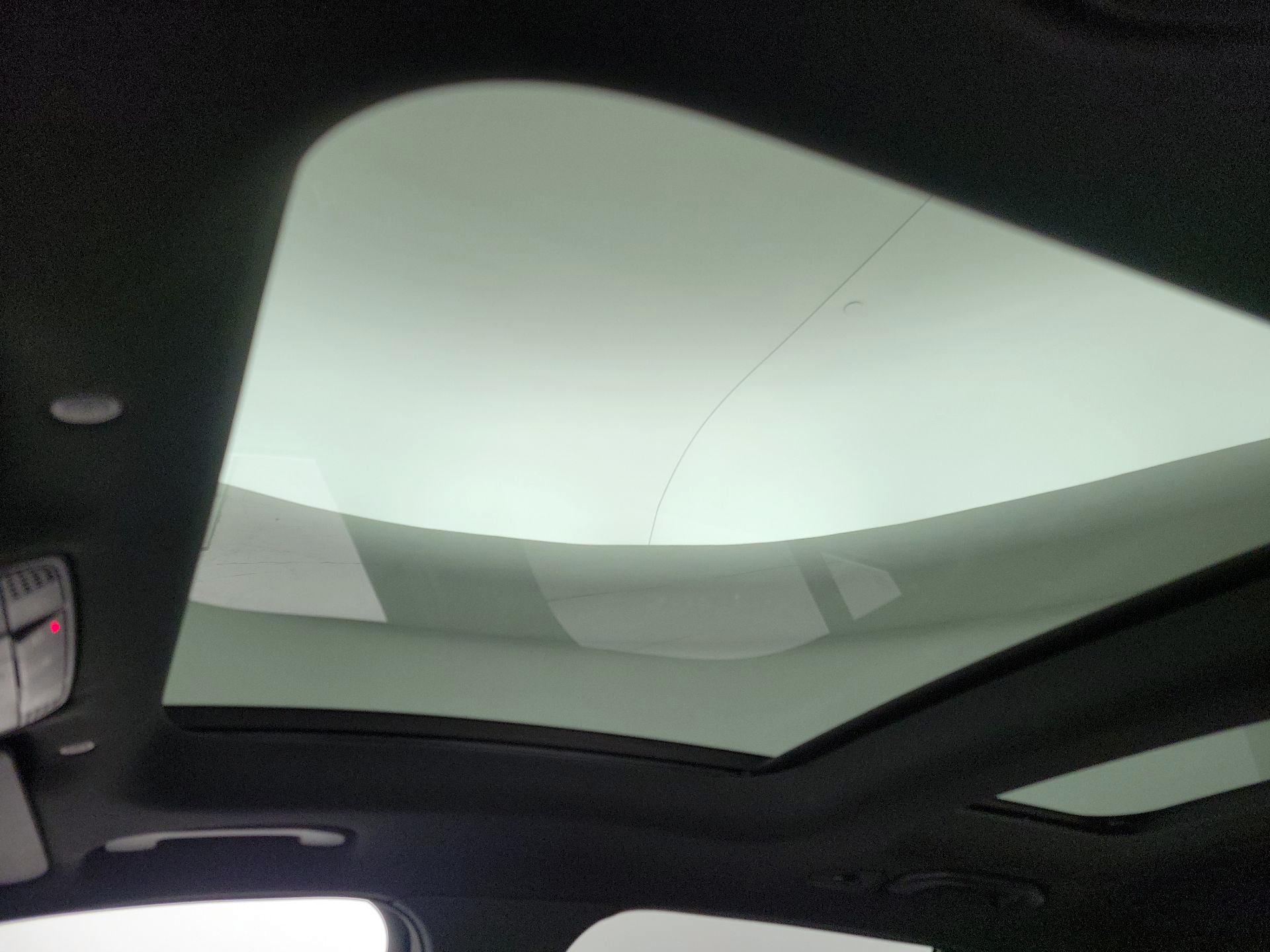 Thumbnail: 2022 Mercedes-Benz GLC - 19