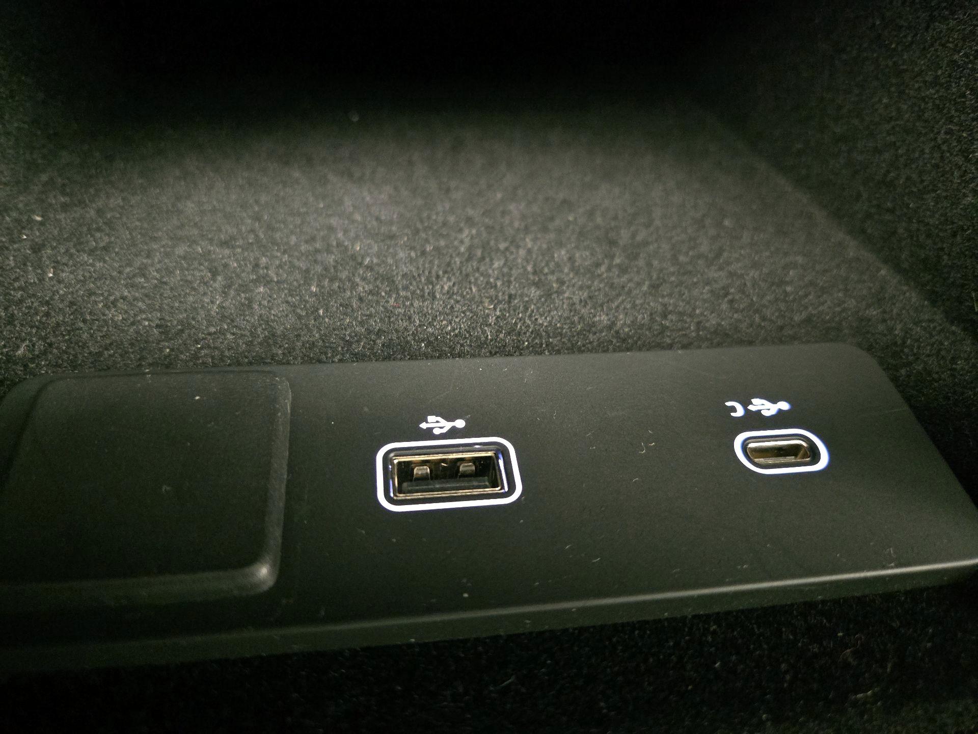 Thumbnail: 2022 Jaguar F-Pace - 19