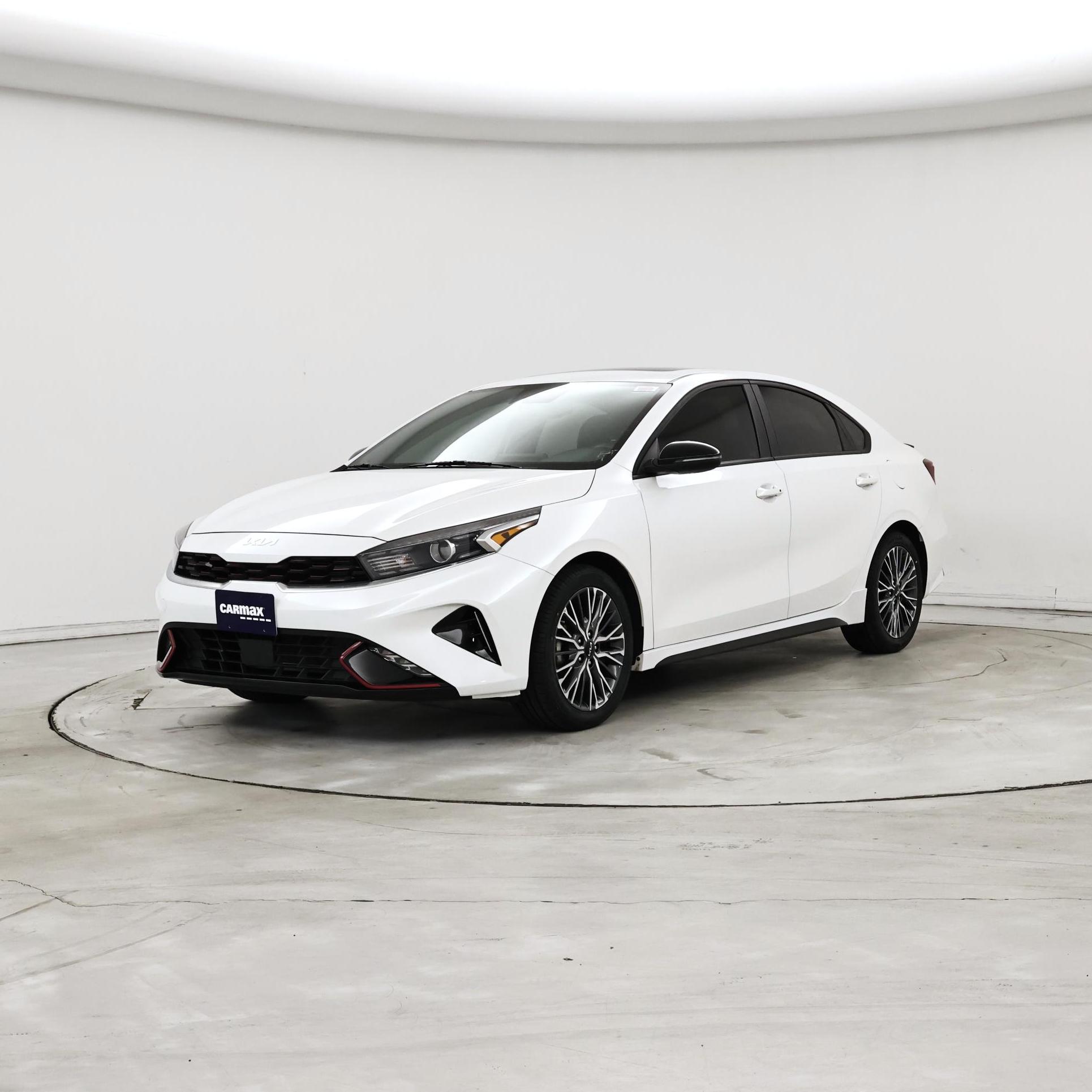 Thumbnail: 2023 Kia Forte - 4