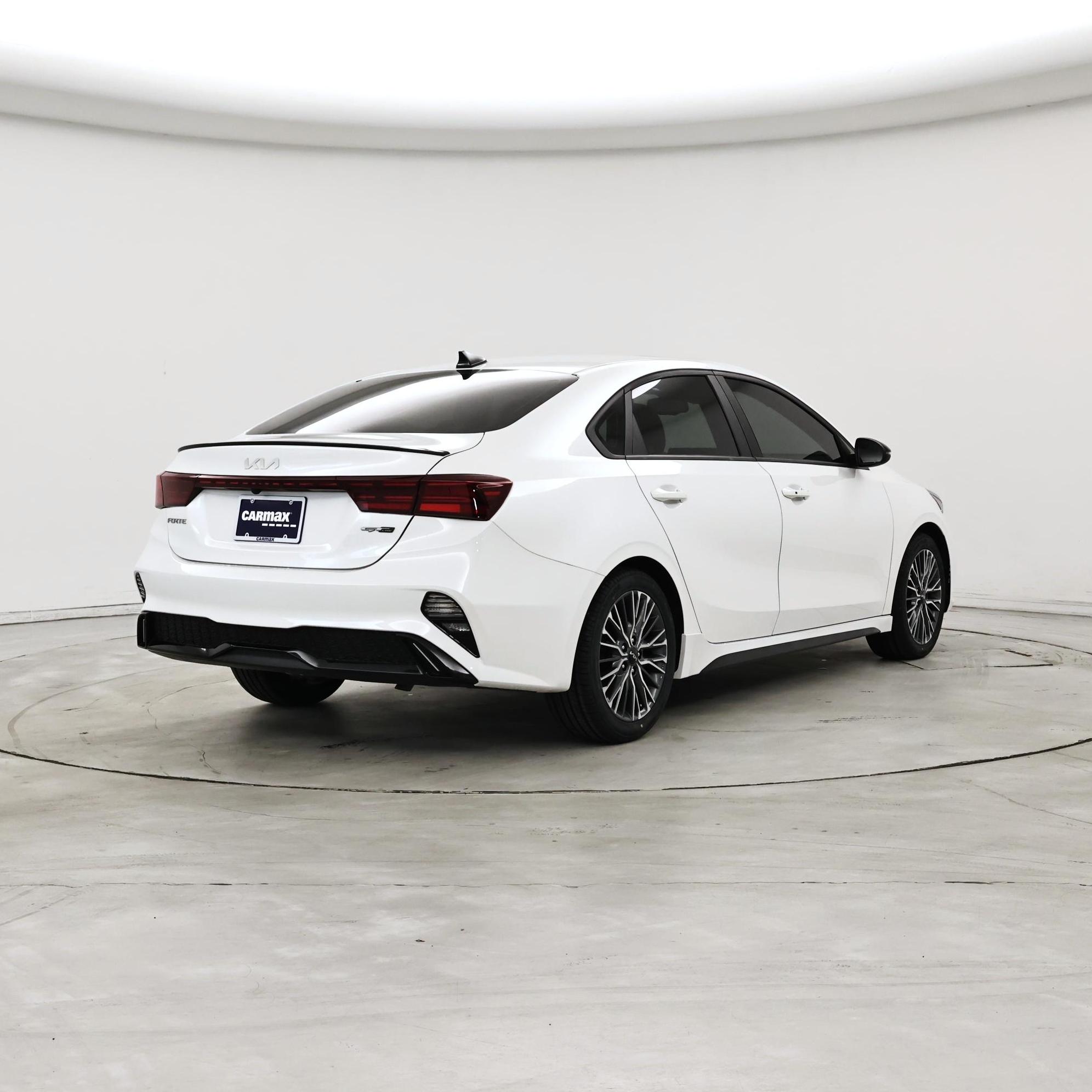 Thumbnail: 2023 Kia Forte - 8