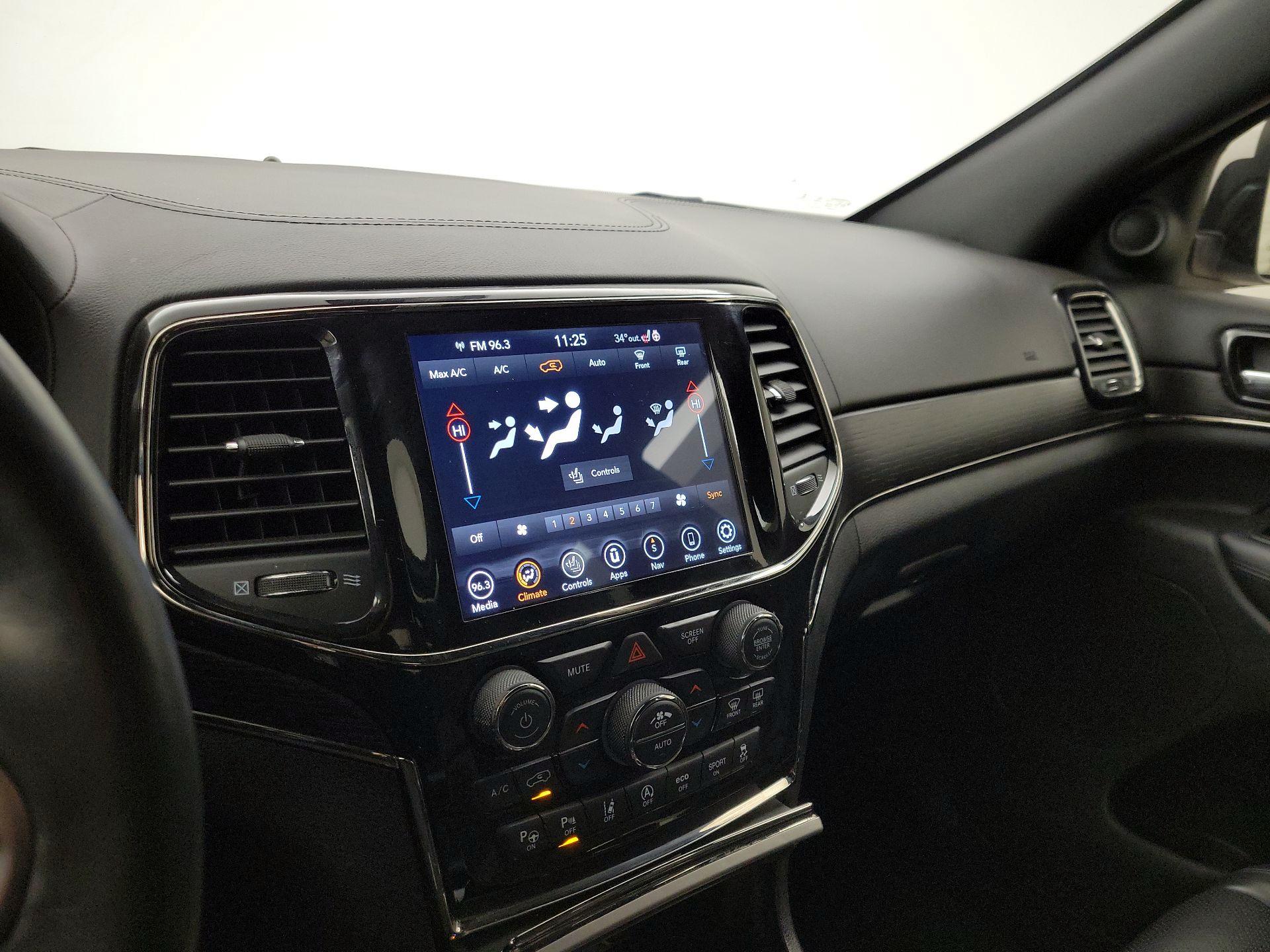 Thumbnail: 2021 Jeep Grand Cherokee - 17