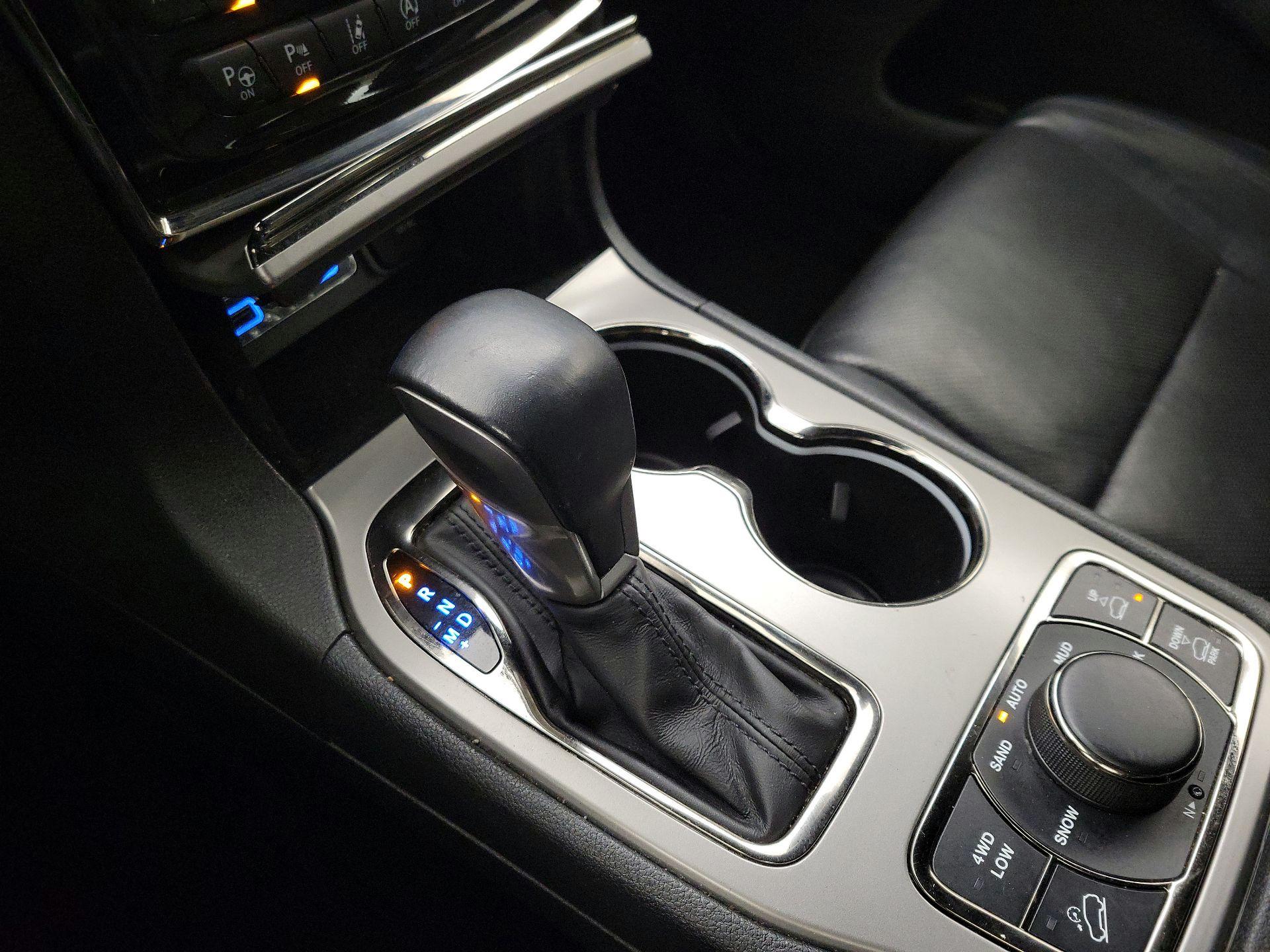 Thumbnail: 2021 Jeep Grand Cherokee - 18