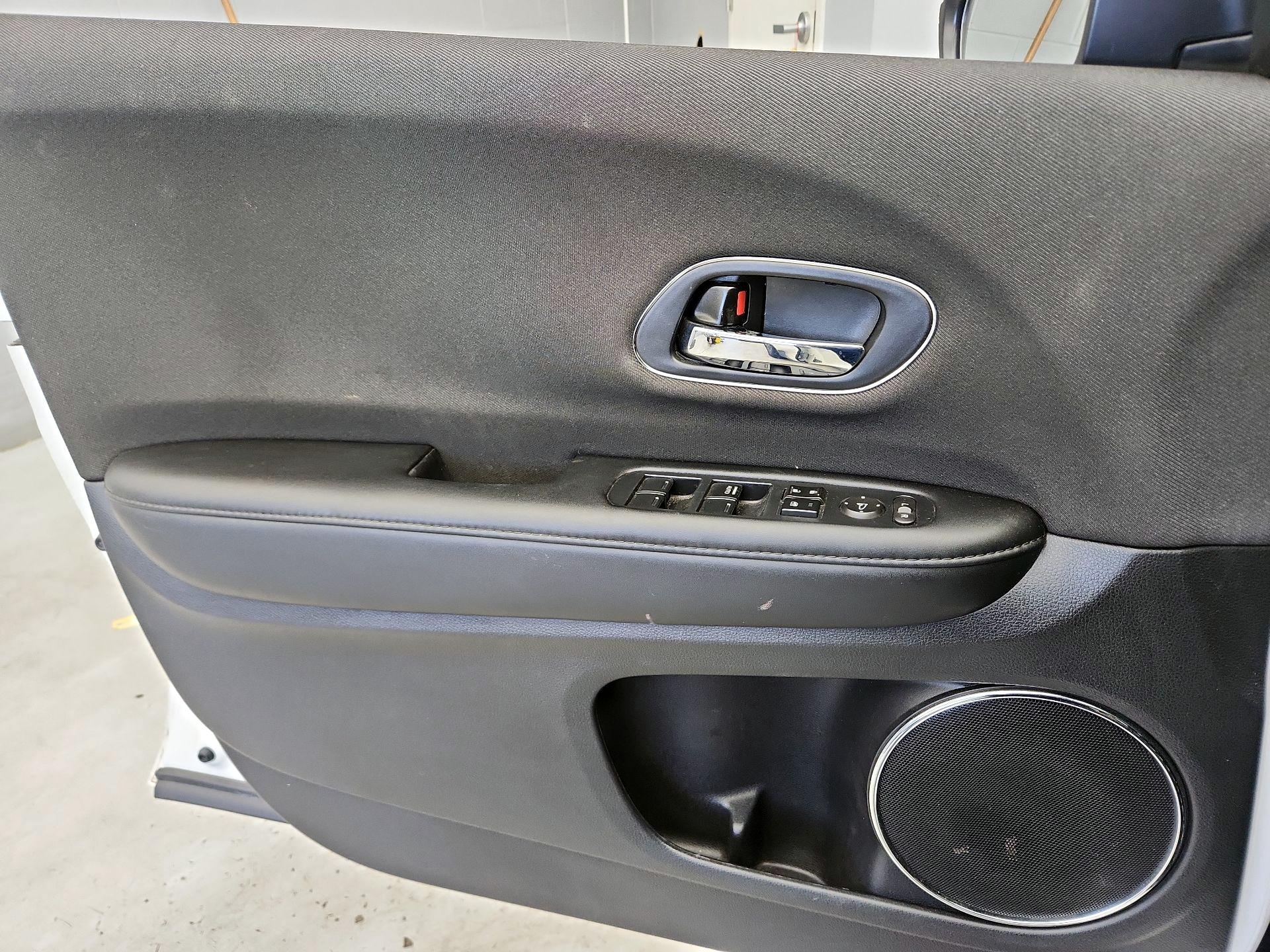 Thumbnail: 2021 Honda HR-V - 12