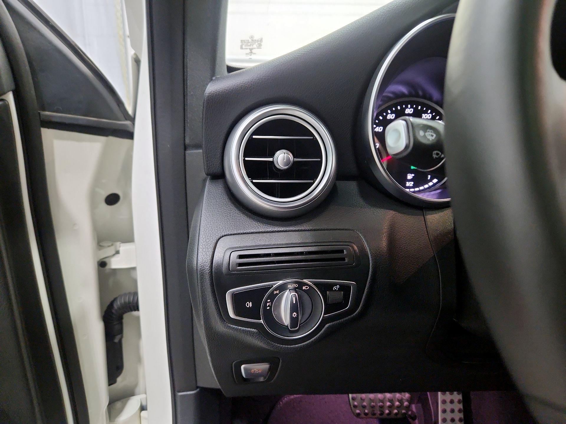 Thumbnail: 2021 Mercedes-Benz GLC - 13