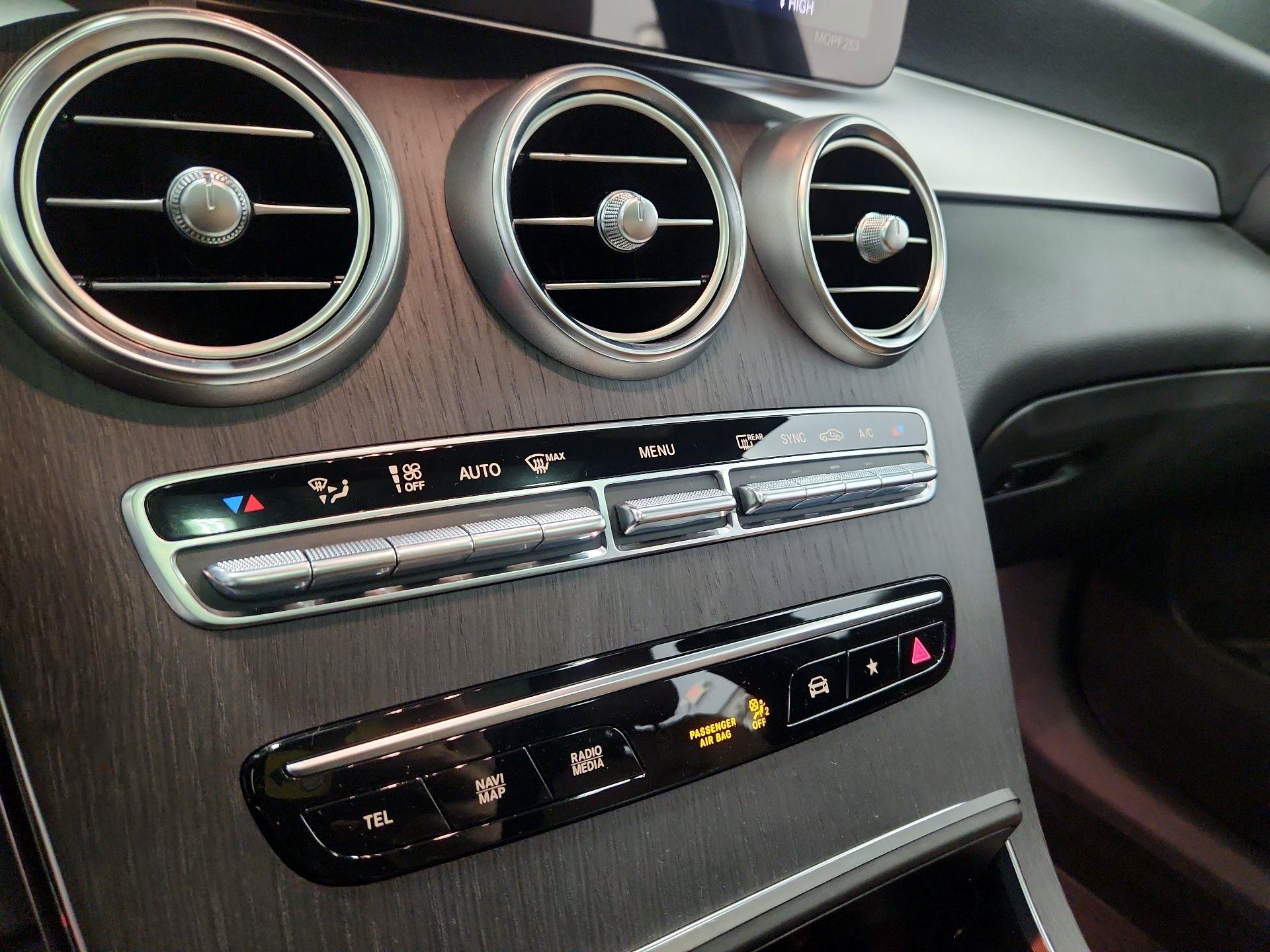 Thumbnail: 2021 Mercedes-Benz GLC - 16