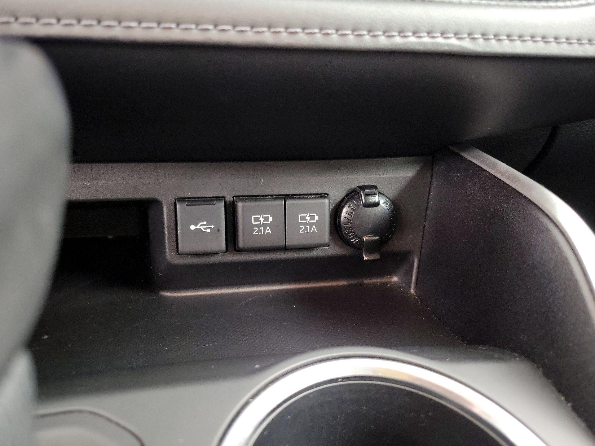 Thumbnail: 2021 Toyota Highlander - 18