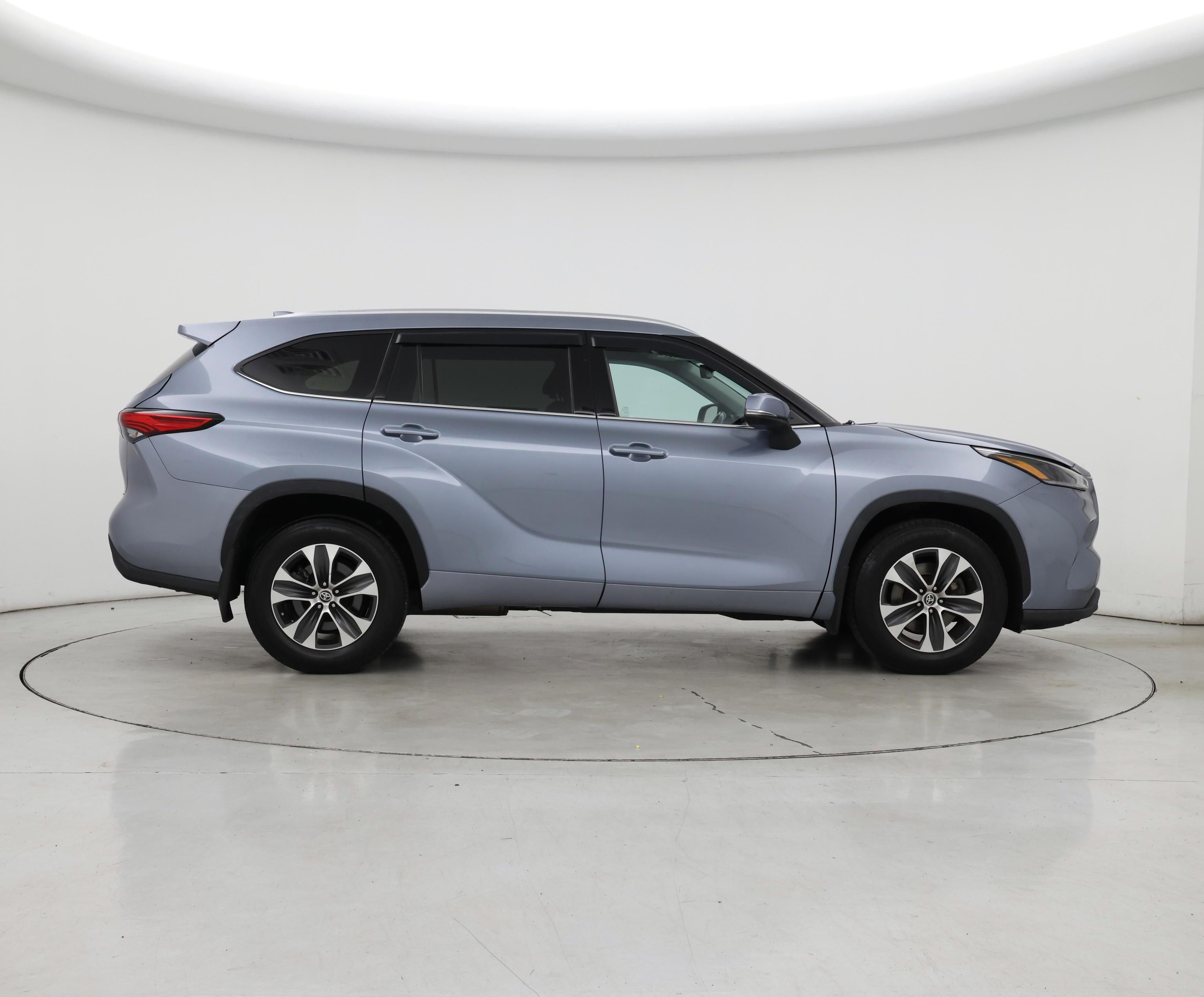 Thumbnail: 2021 Toyota Highlander - 7