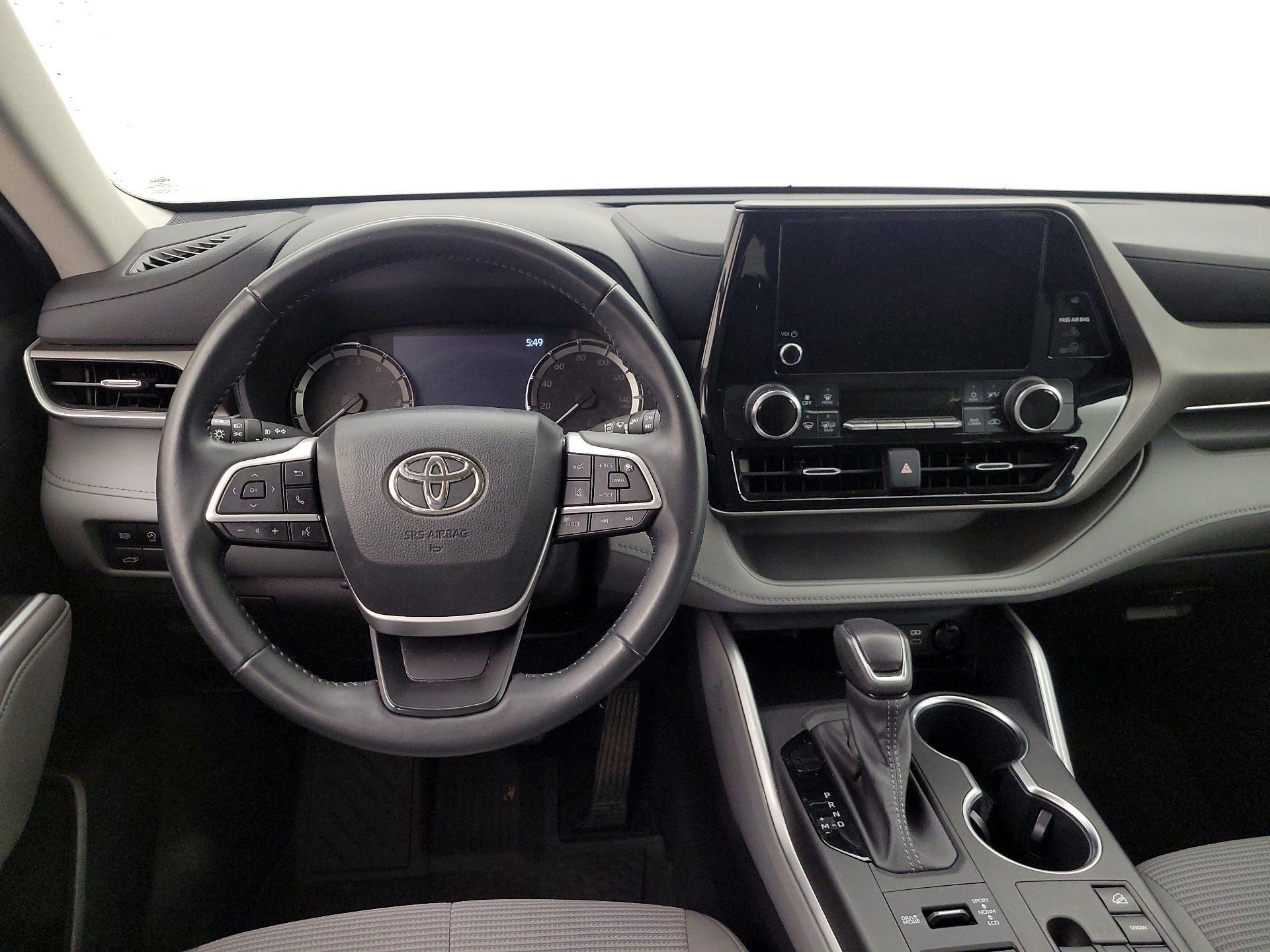 Thumbnail: 2023 Toyota Highlander - 10