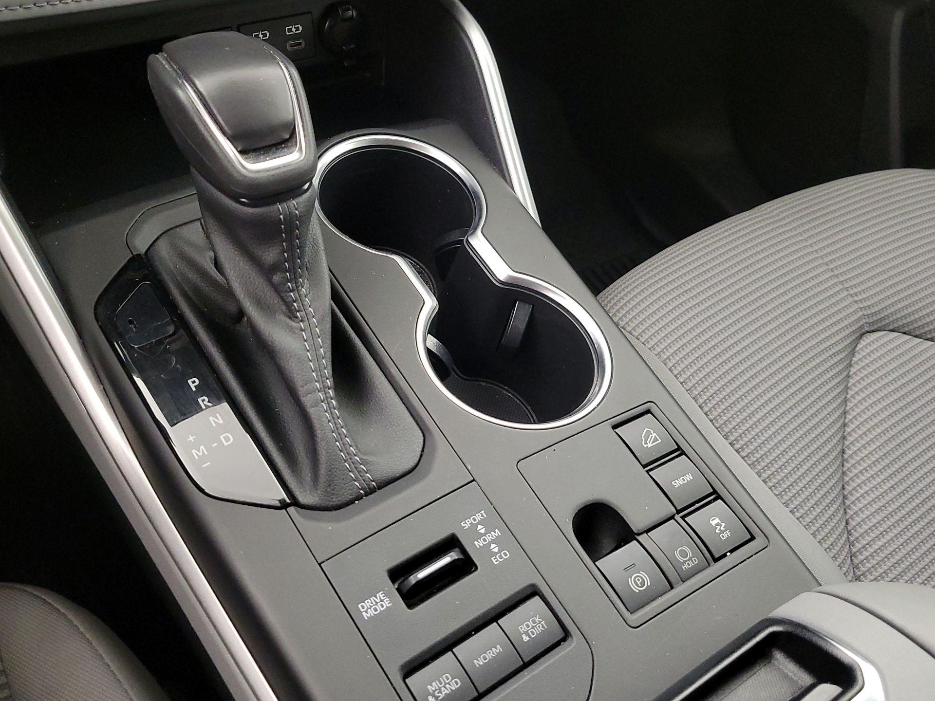 Thumbnail: 2023 Toyota Highlander - 17