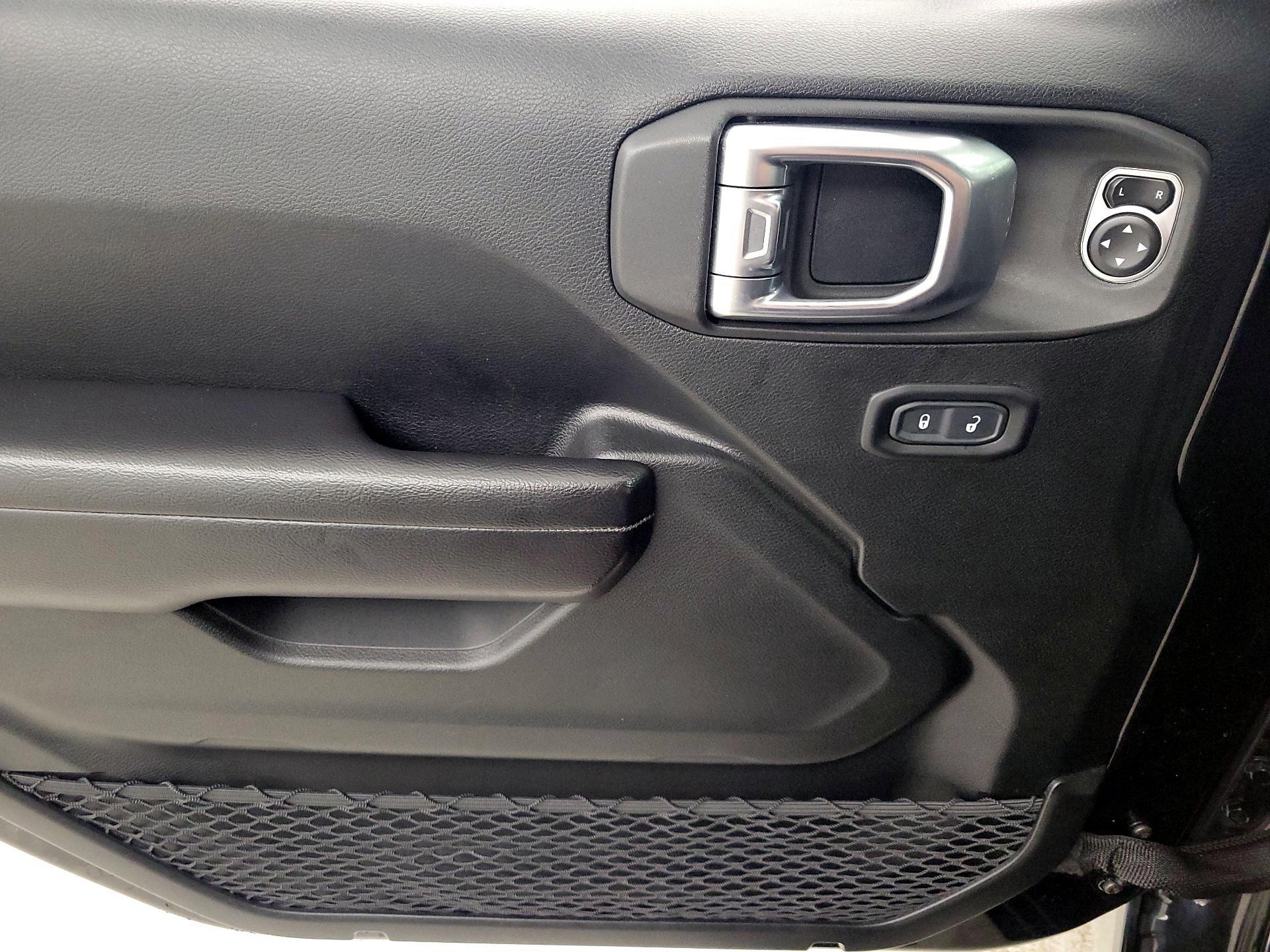 Thumbnail: 2020 Jeep Gladiator - 12