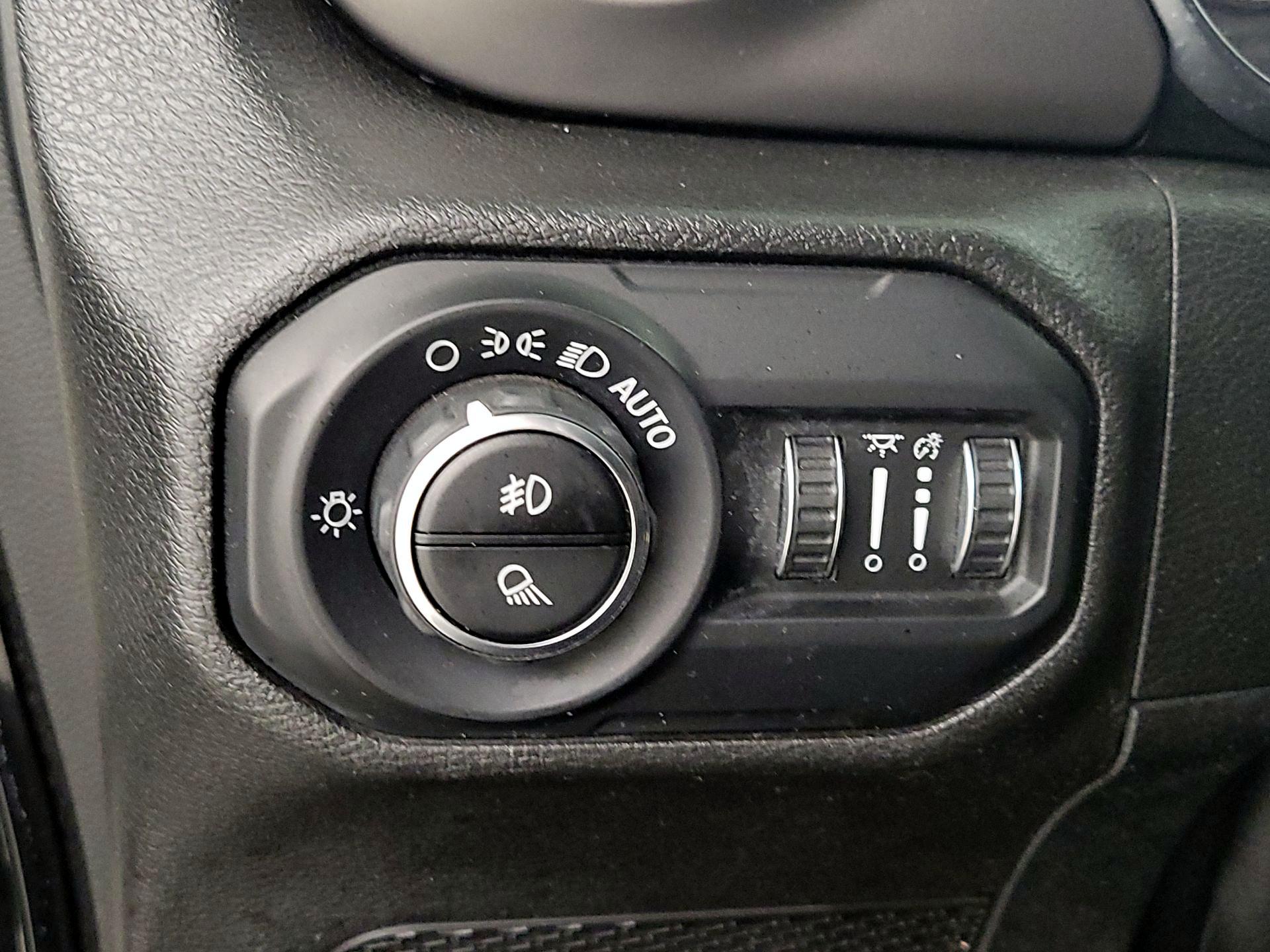 Thumbnail: 2020 Jeep Gladiator - 13