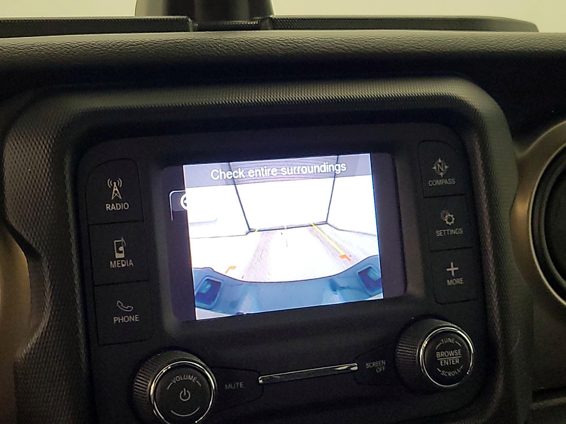 Thumbnail: 2020 Jeep Gladiator - 14