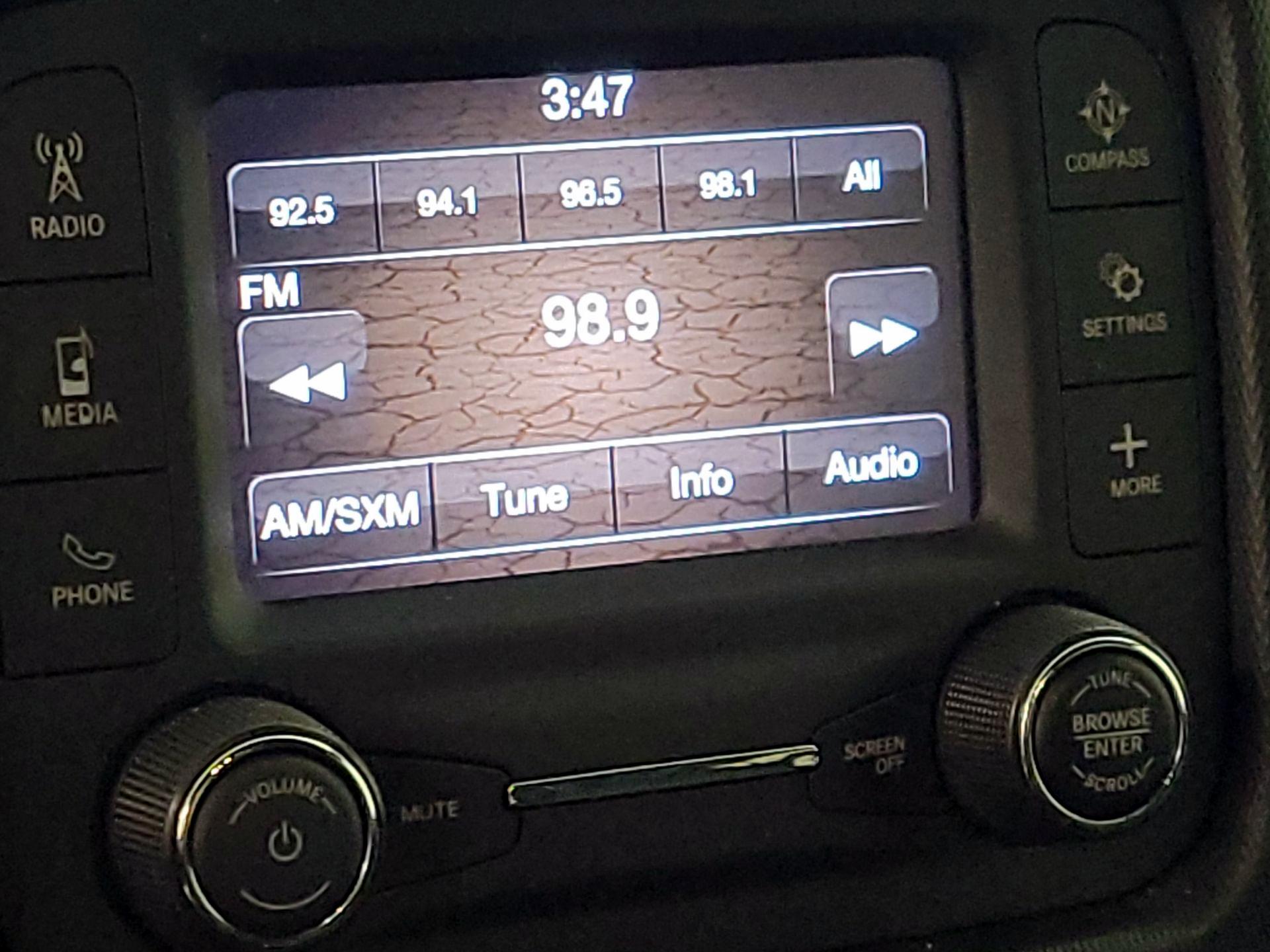 Thumbnail: 2020 Jeep Gladiator - 15