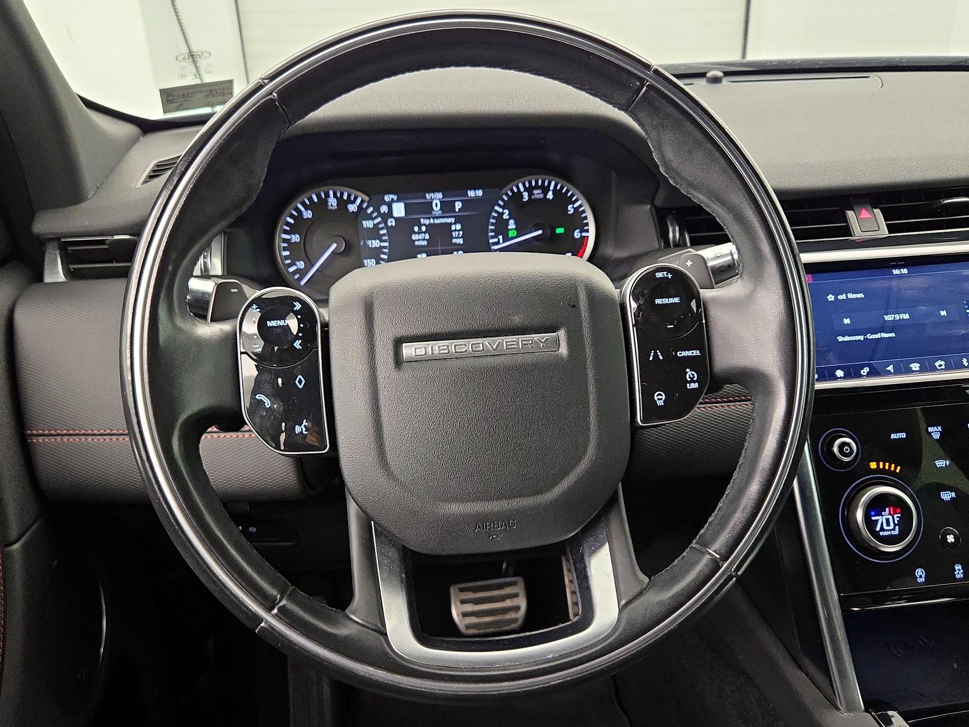 Thumbnail: 2020 Land Rover Discovery Sport - 10