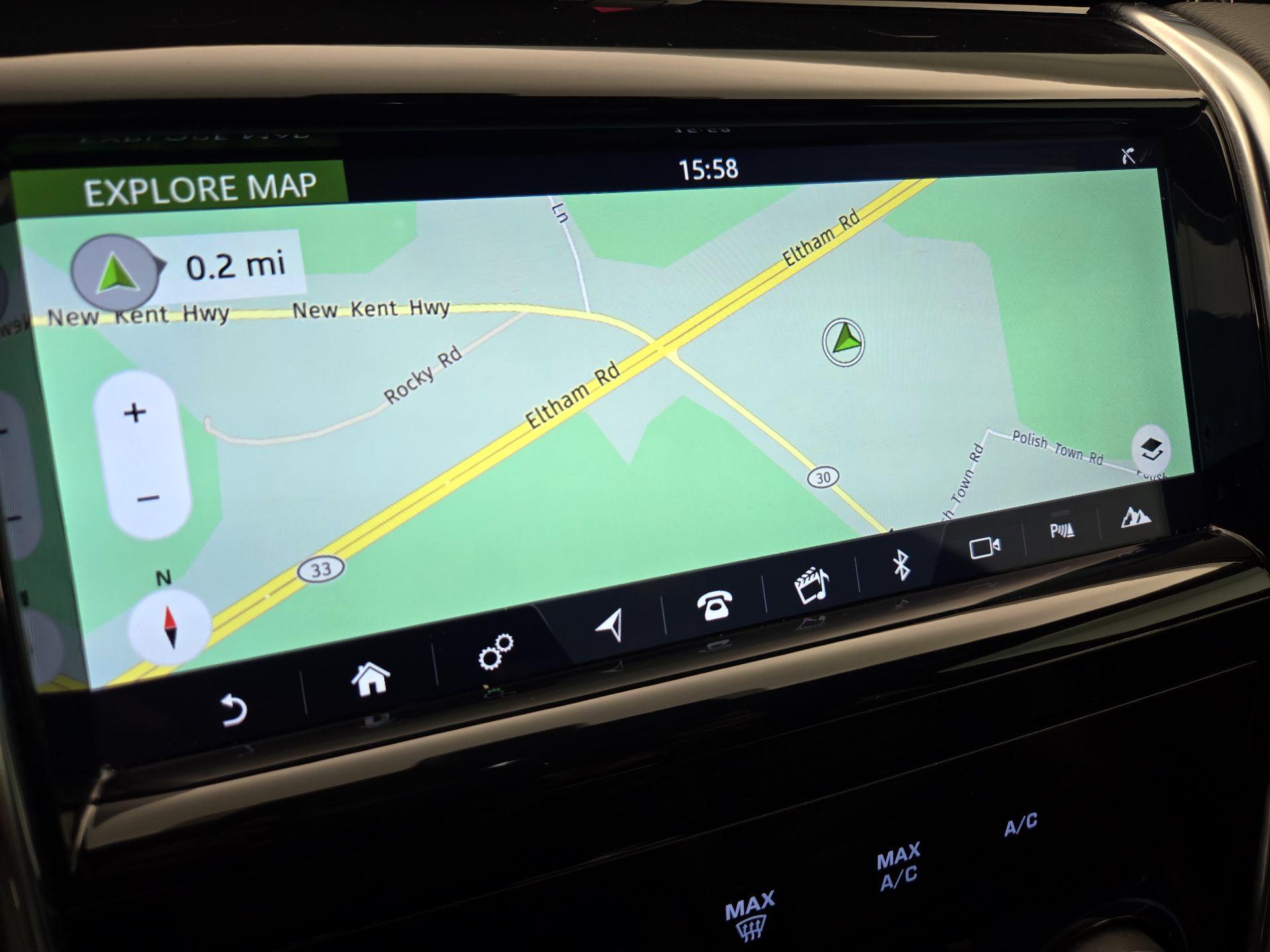 Thumbnail: 2020 Land Rover Discovery Sport - 14