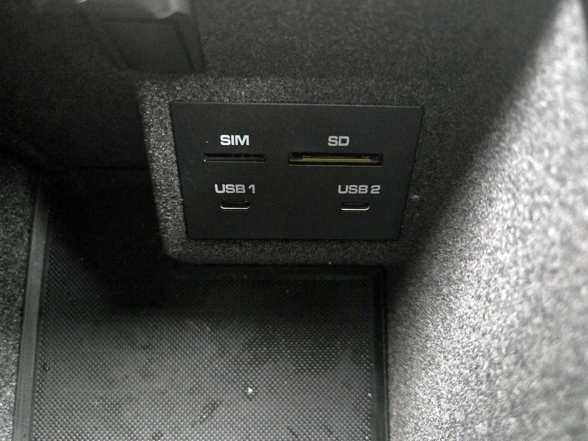 Thumbnail: 2021 Porsche Macan - 19