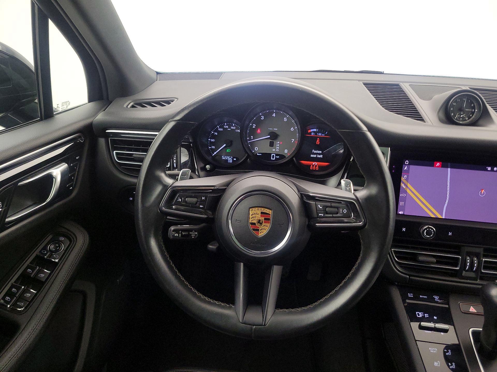 Thumbnail: 2022 Porsche Macan - 10