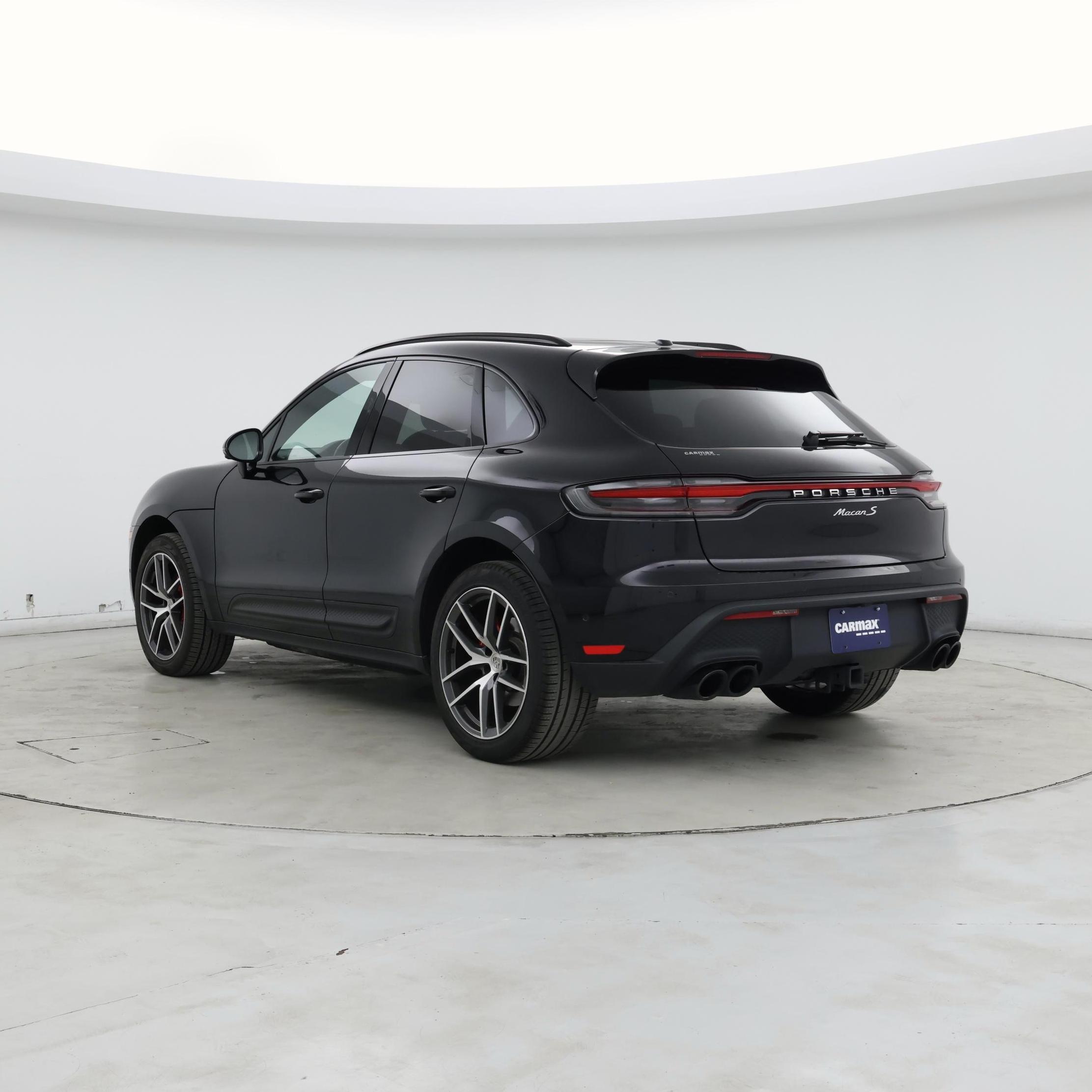 Thumbnail: 2022 Porsche Macan - 2
