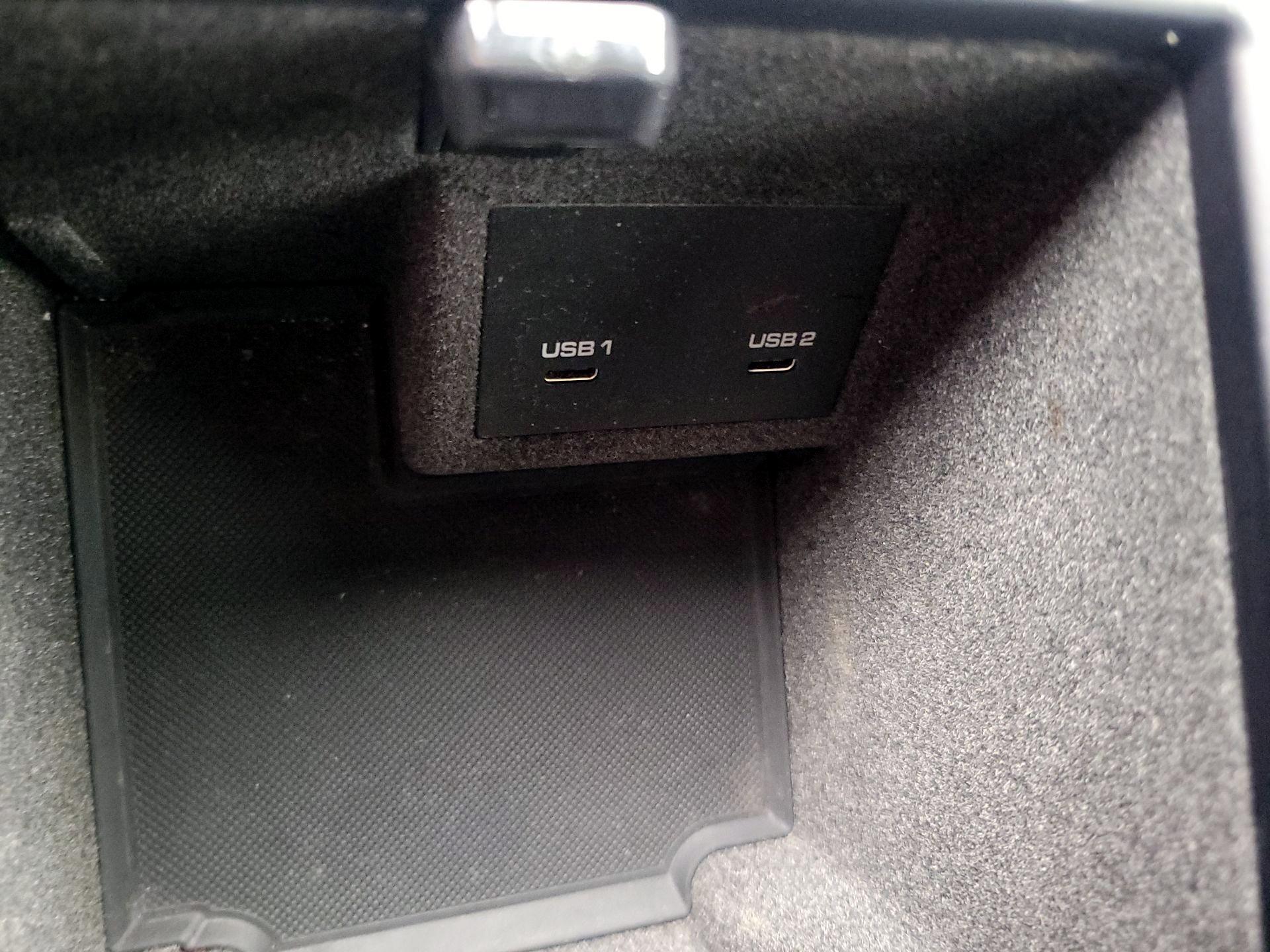 Thumbnail: 2022 Porsche Macan - 19