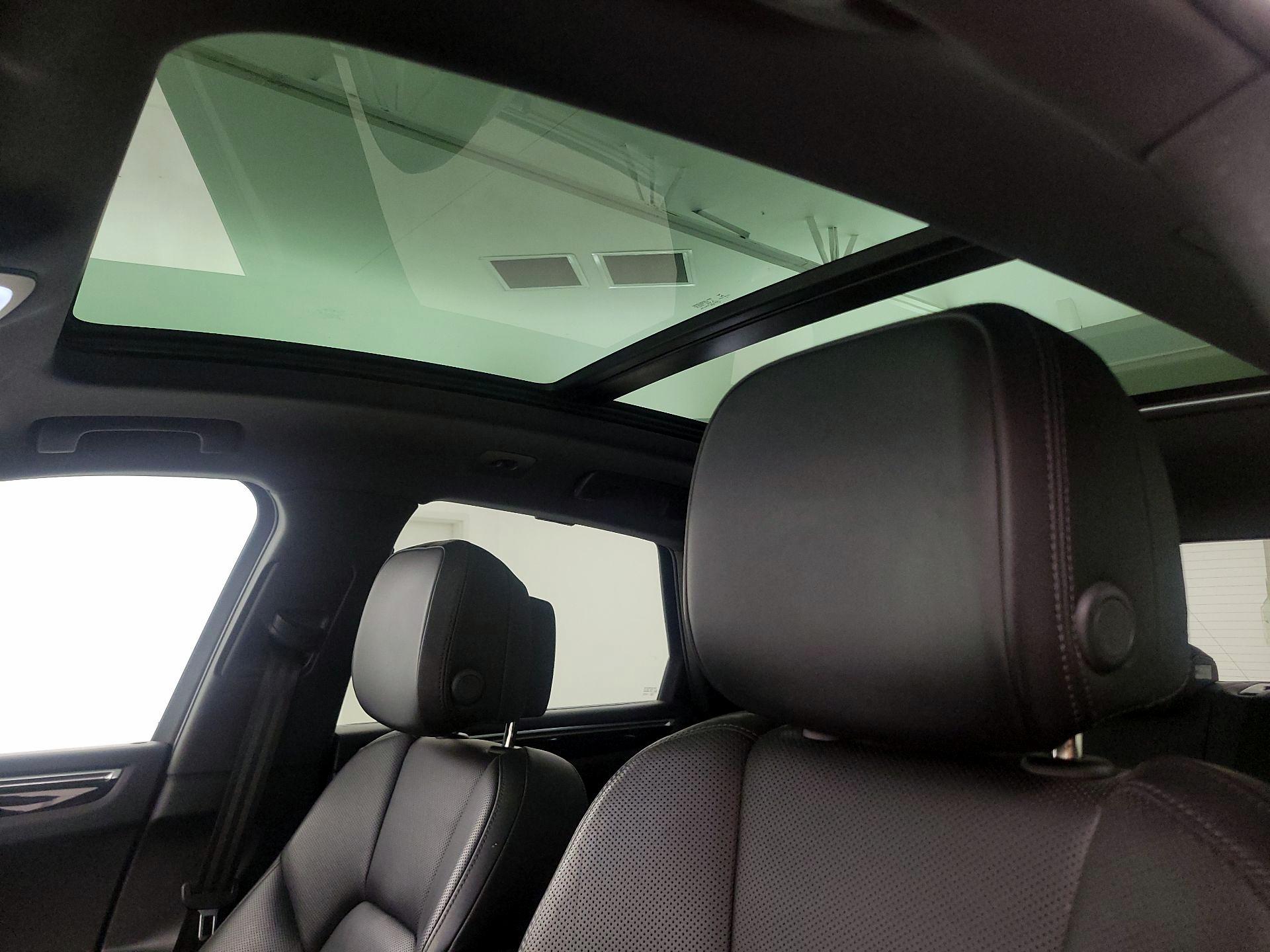 Thumbnail: 2022 Porsche Macan - 20