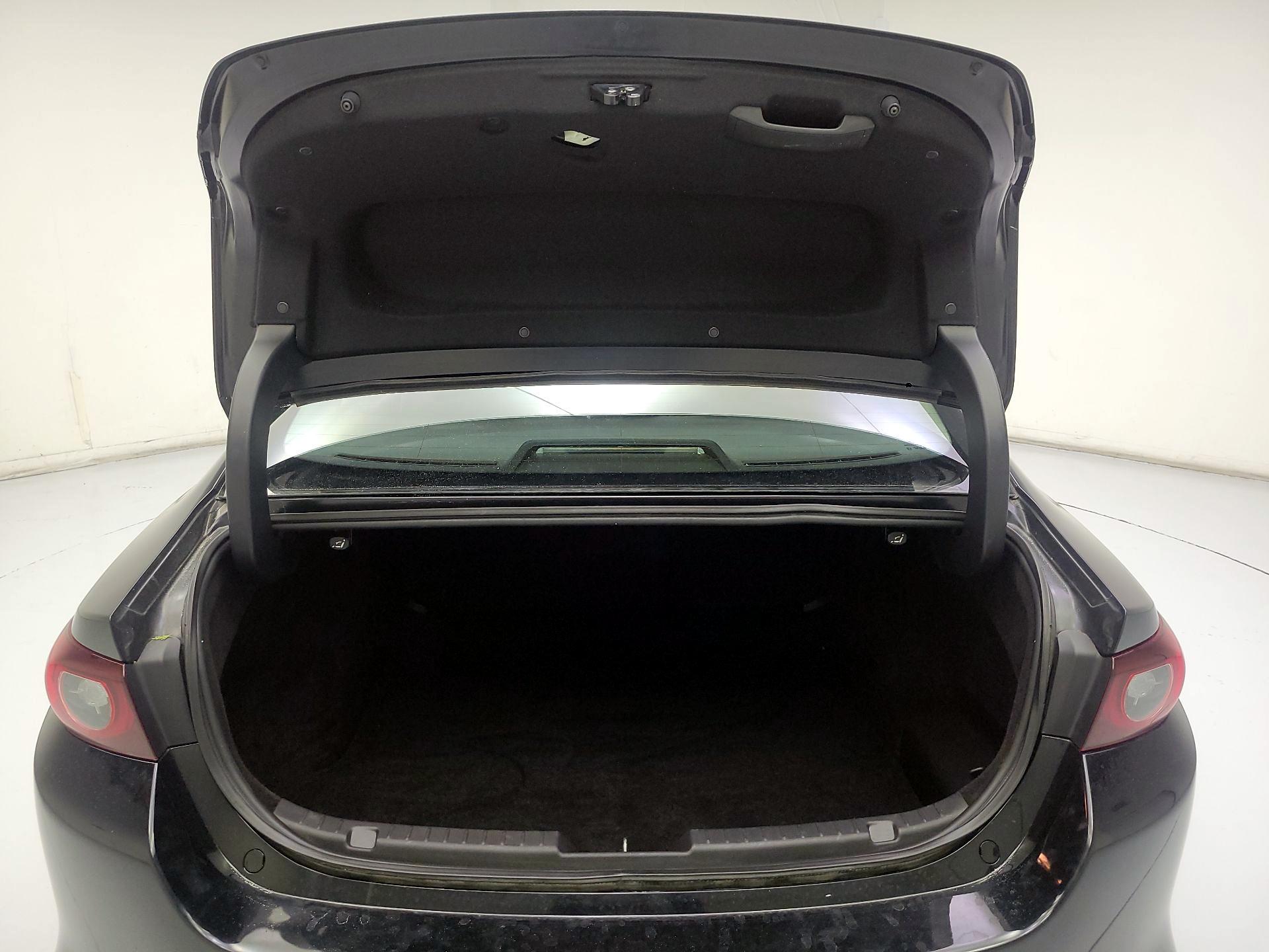 Thumbnail: 2024 Mazda Mazda3 - 18