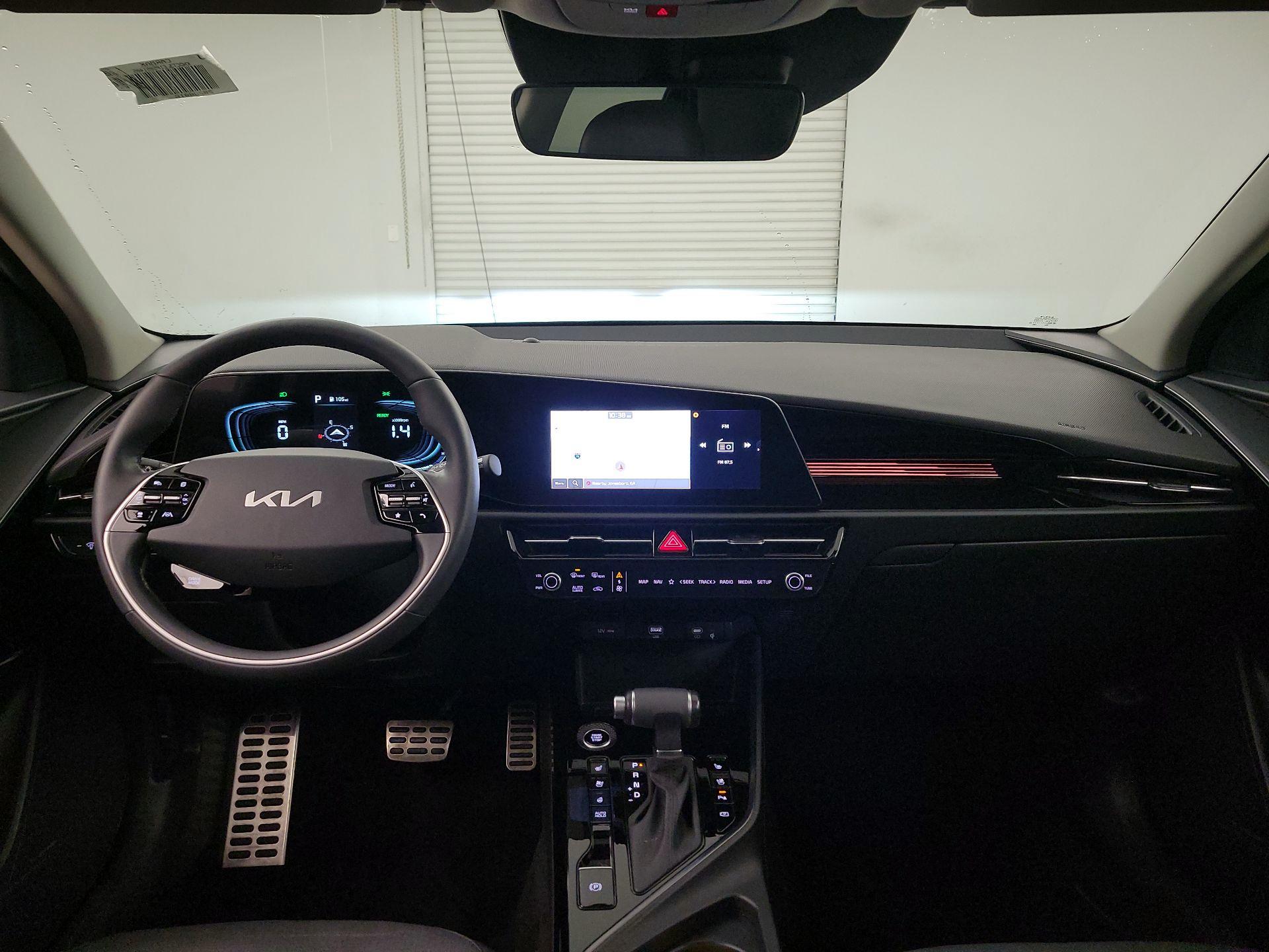 Thumbnail: 2023 Kia Niro - 9