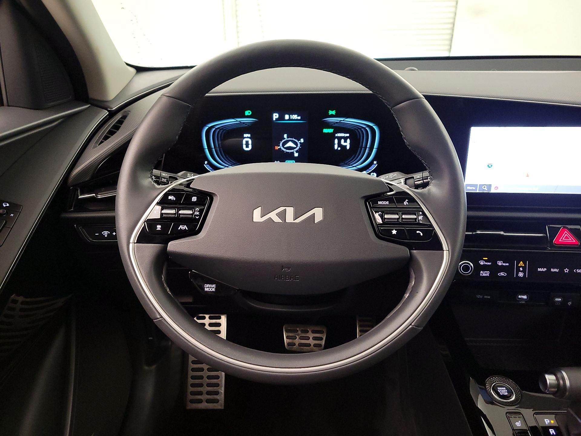 Thumbnail: 2023 Kia Niro - 10