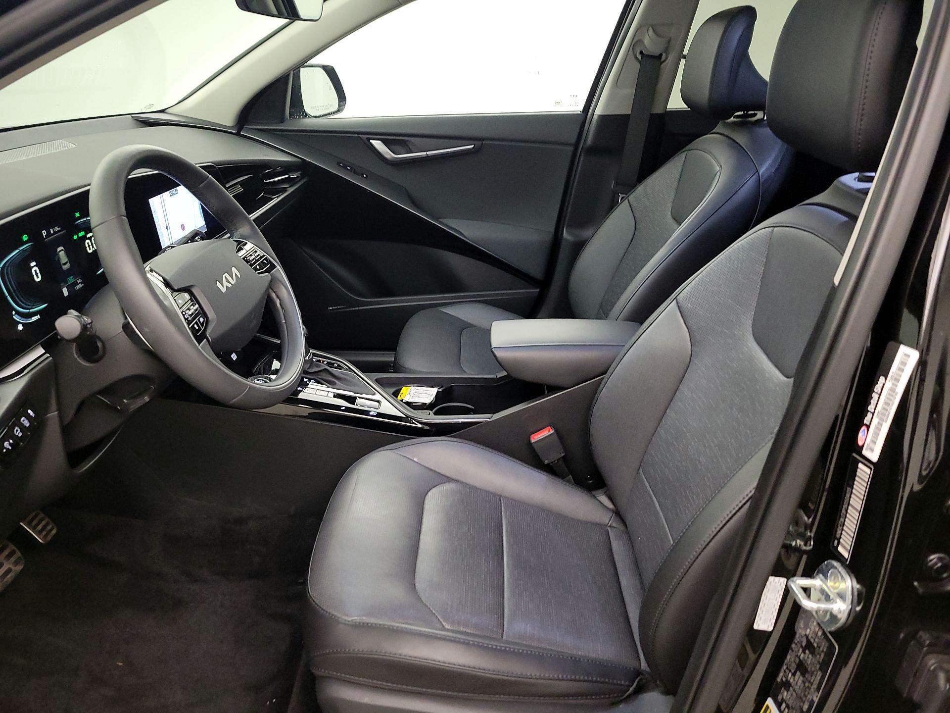 Thumbnail: 2023 Kia Niro - 11