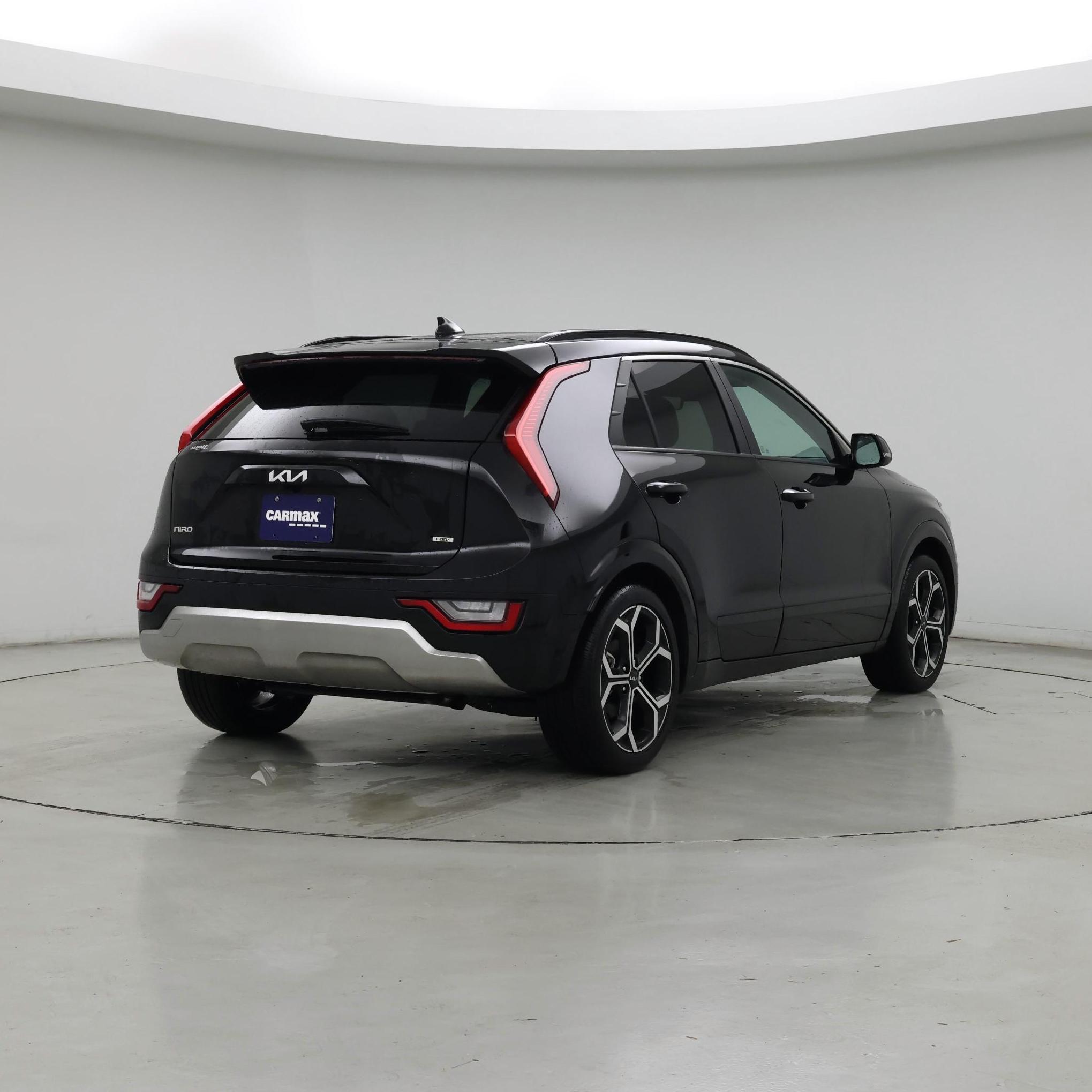 Thumbnail: 2023 Kia Niro - 8