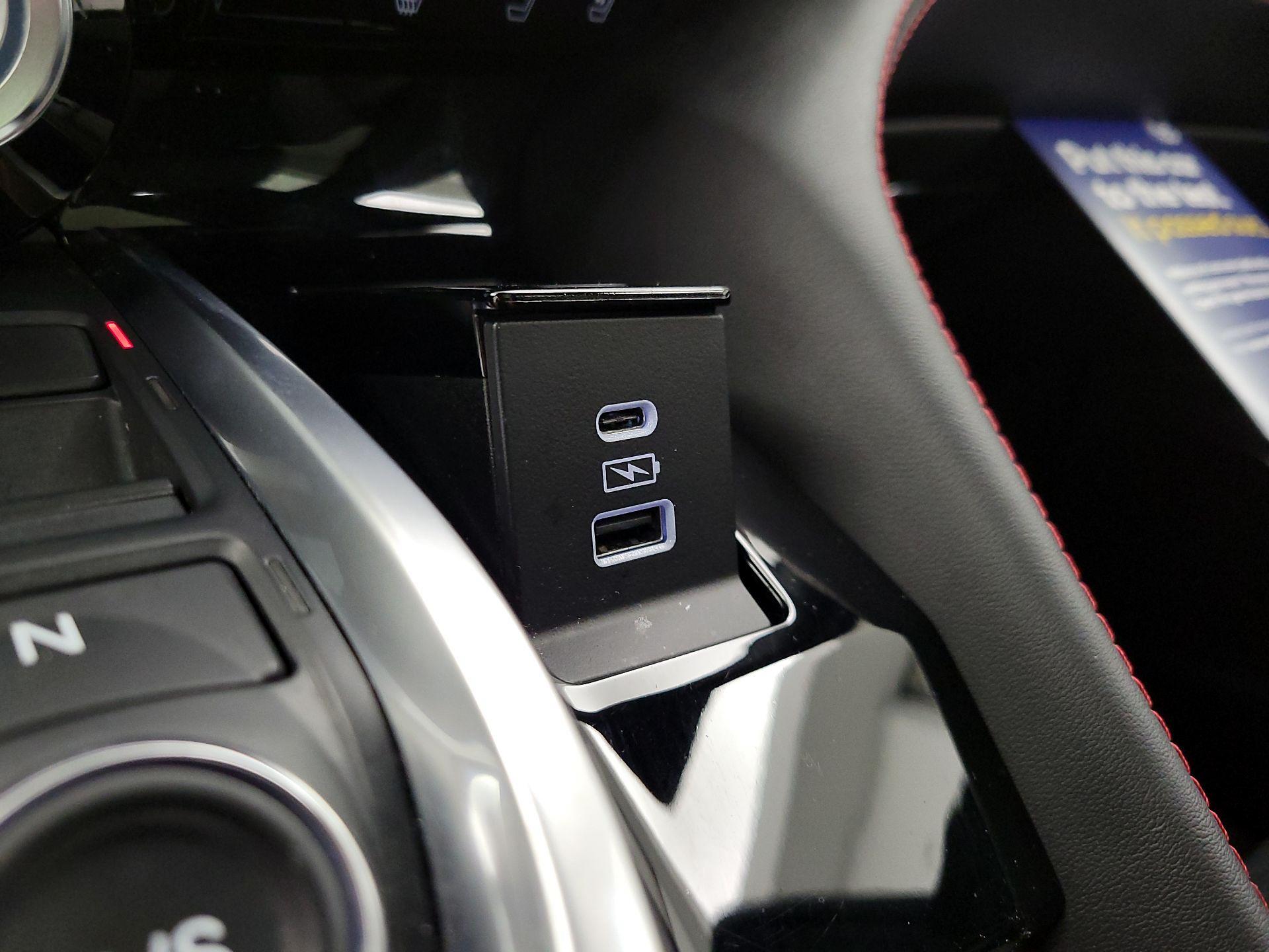 Thumbnail: 2022 Acura MDX - 19