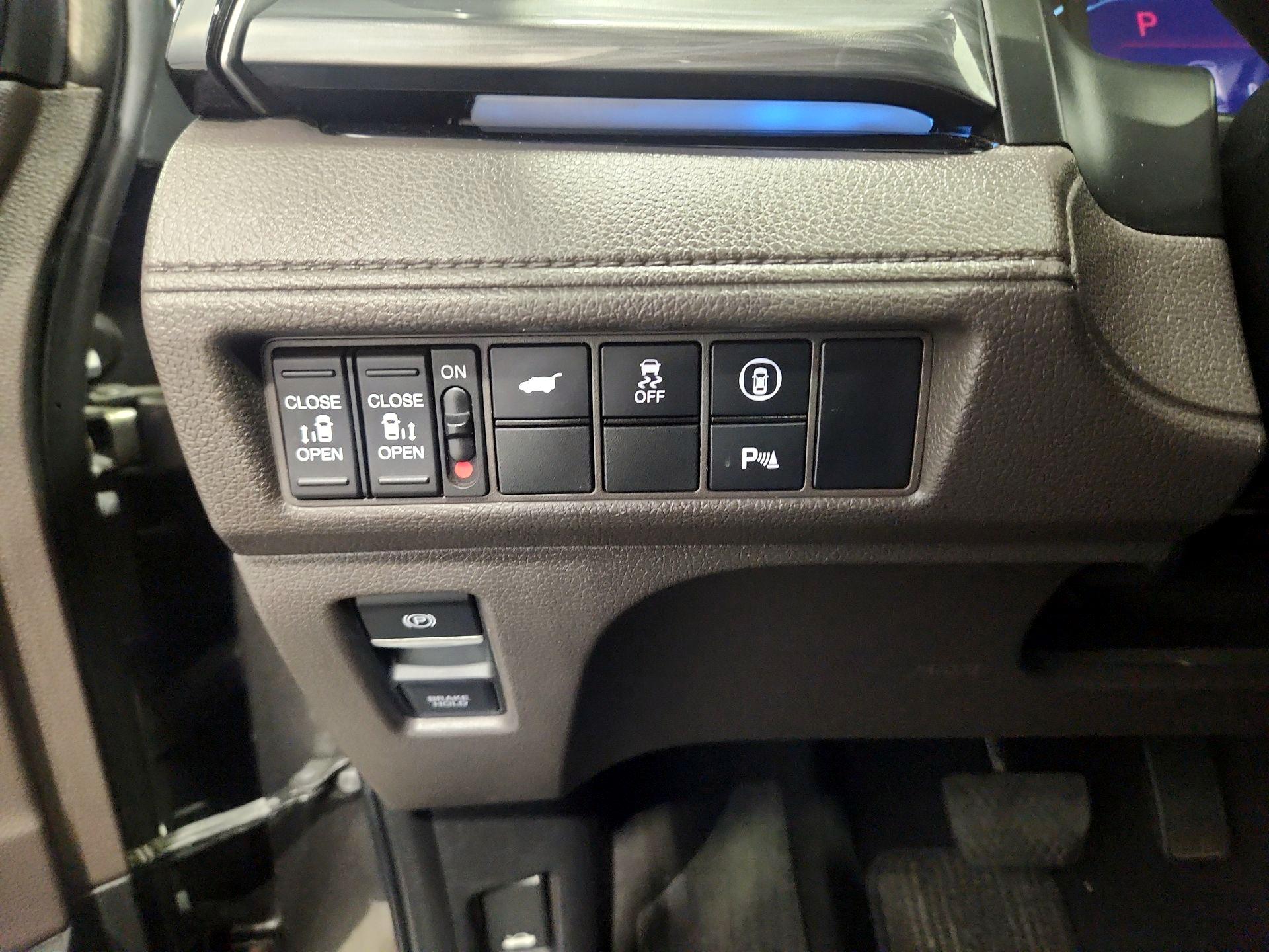 Thumbnail: 2023 Honda Odyssey - 13