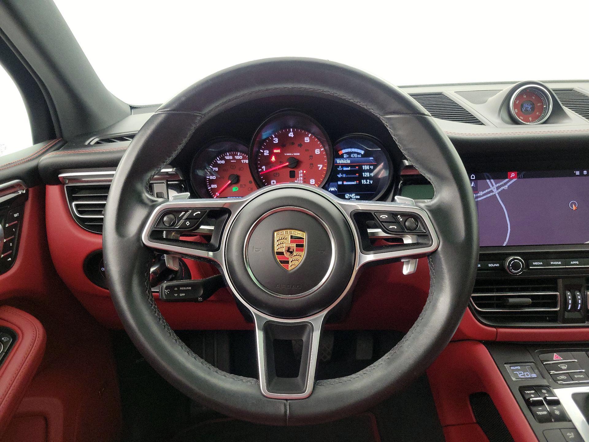 Thumbnail: 2020 Porsche Macan - 10