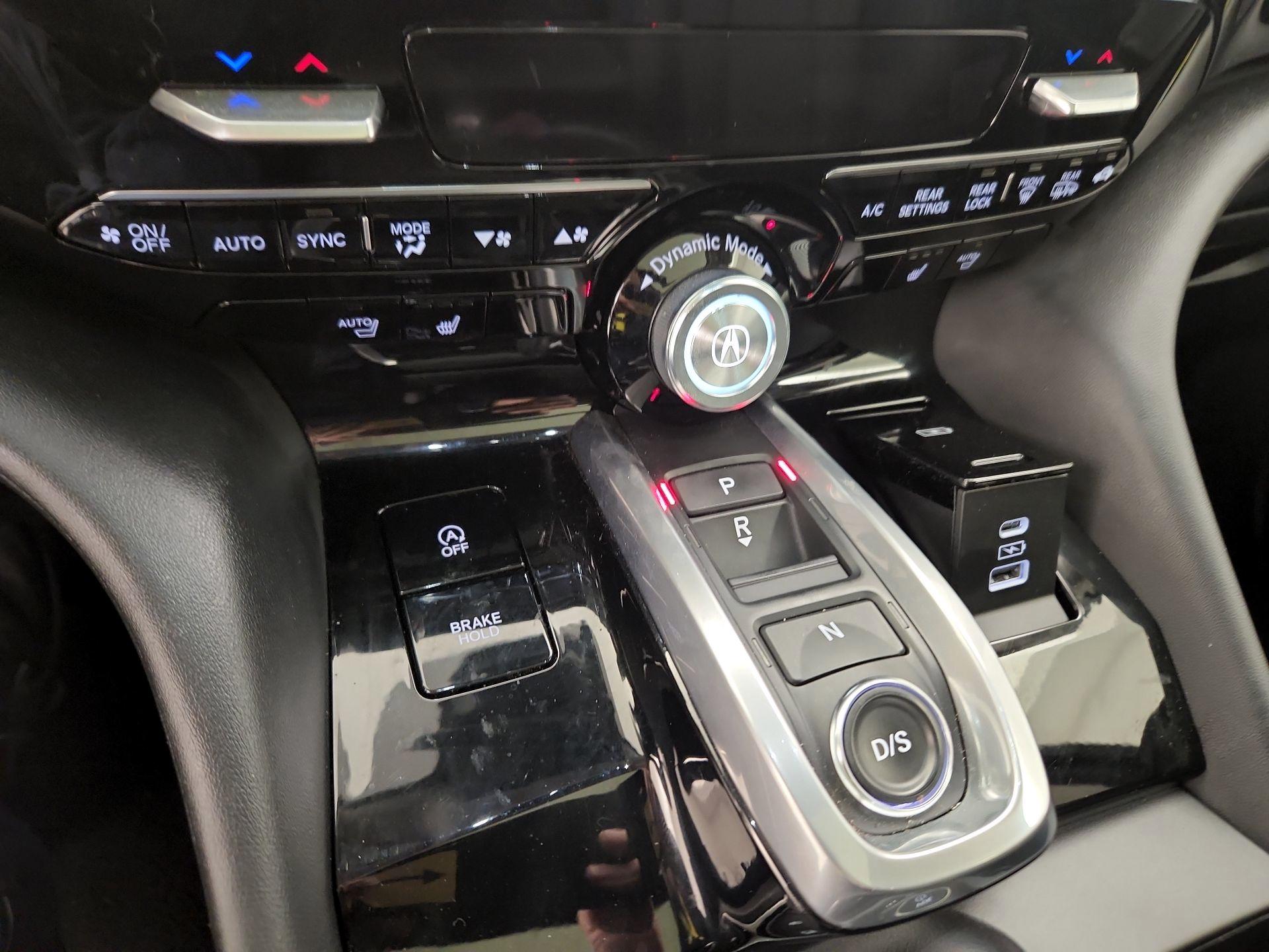 Thumbnail: 2023 Acura MDX - 17