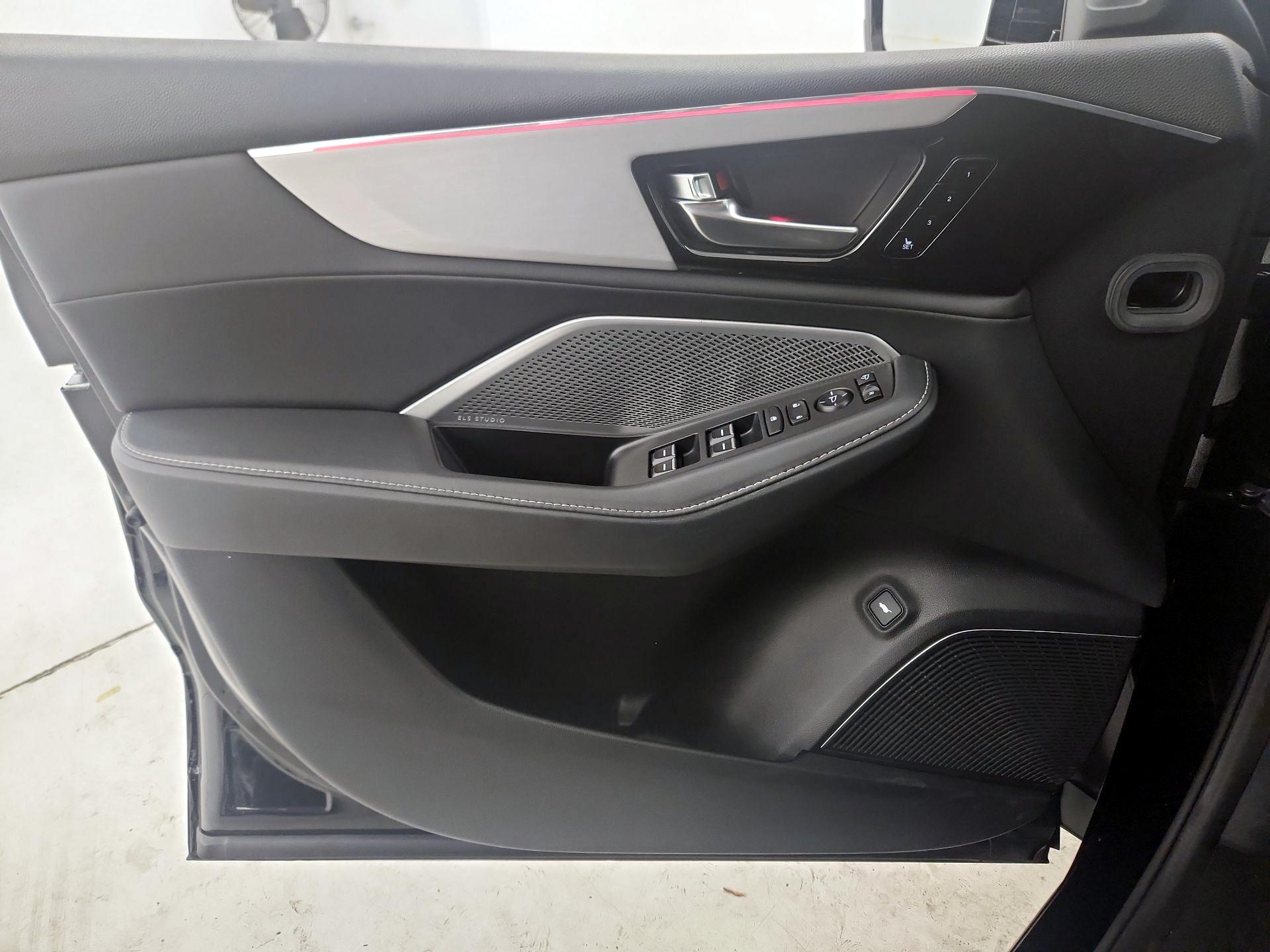 Thumbnail: 2023 Acura MDX - 12