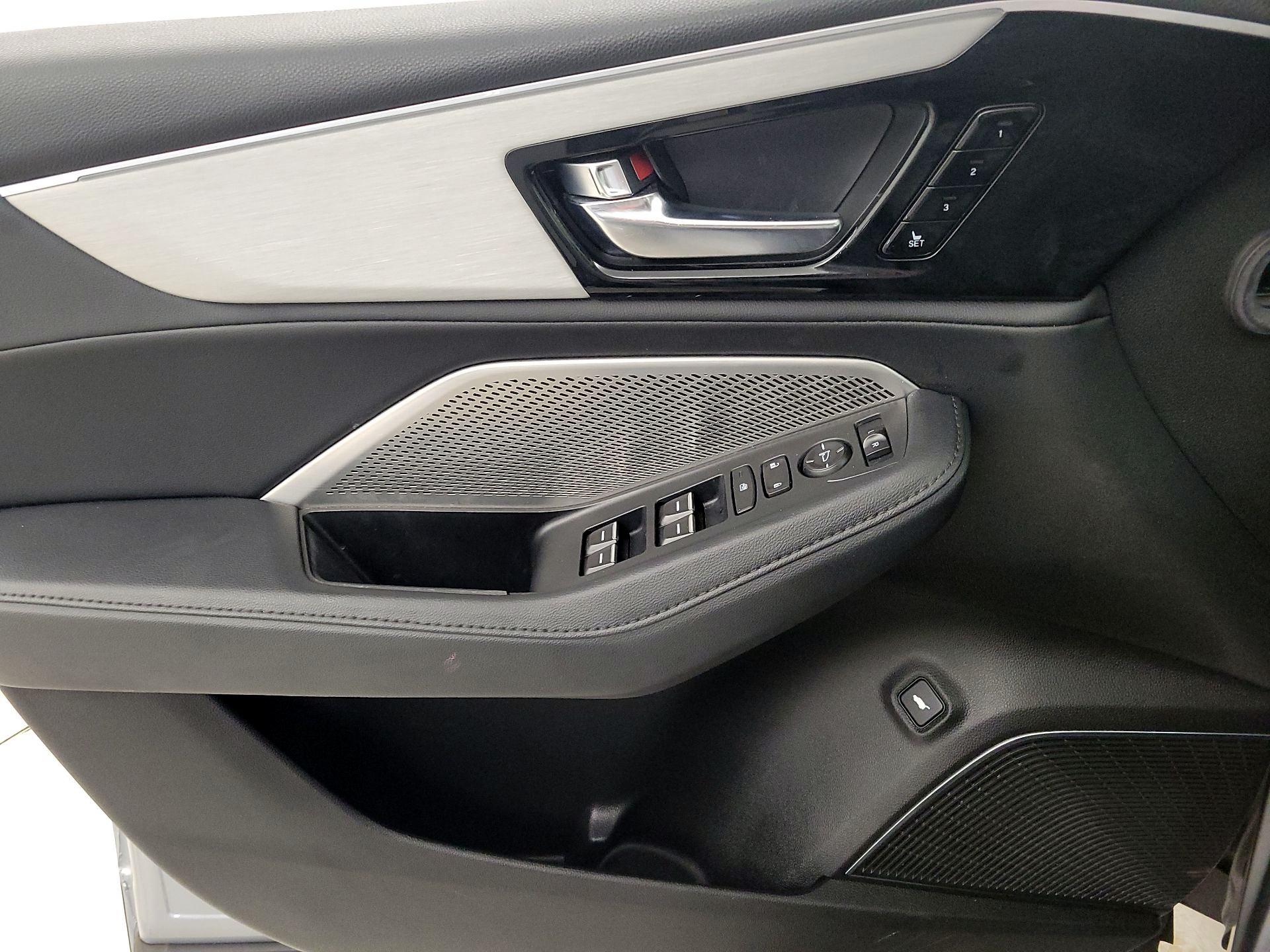 Thumbnail: 2023 Acura MDX - 12