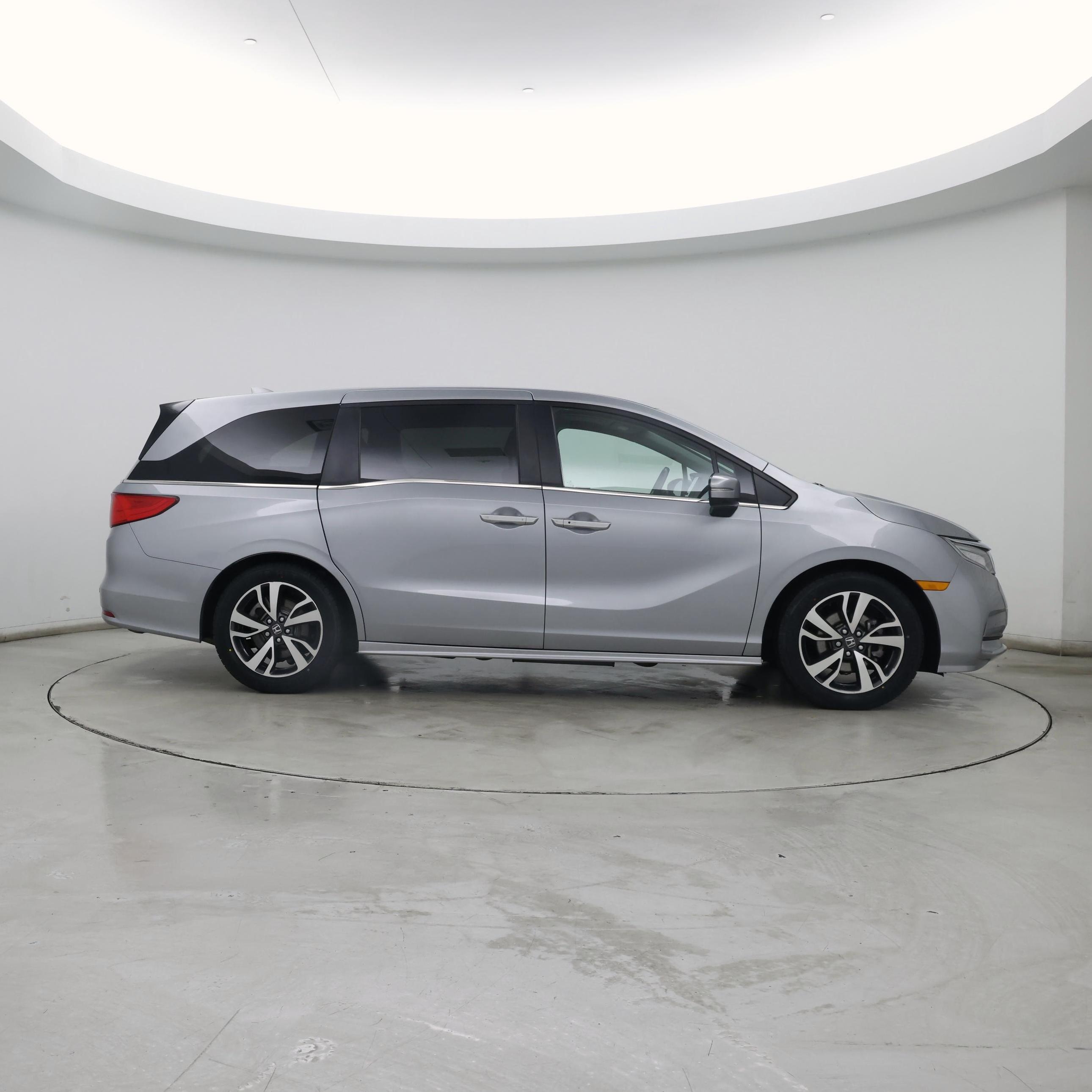 Thumbnail: 2023 Honda Odyssey - 7