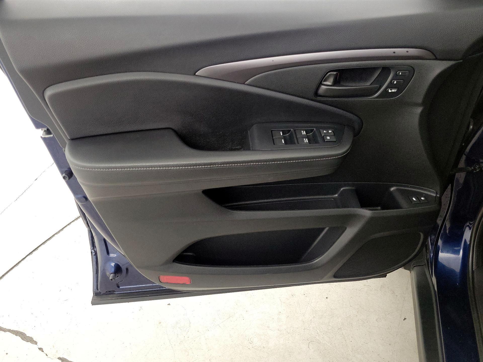 Thumbnail: 2023 Honda Passport - 12