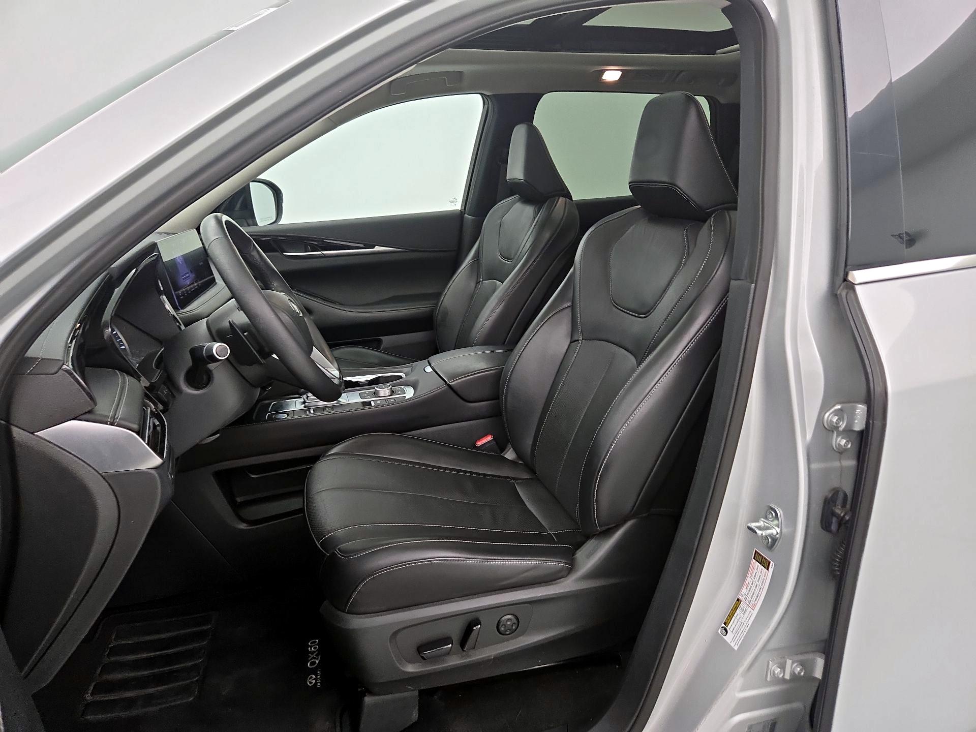 Thumbnail: 2023 INFINITI QX60 - 11