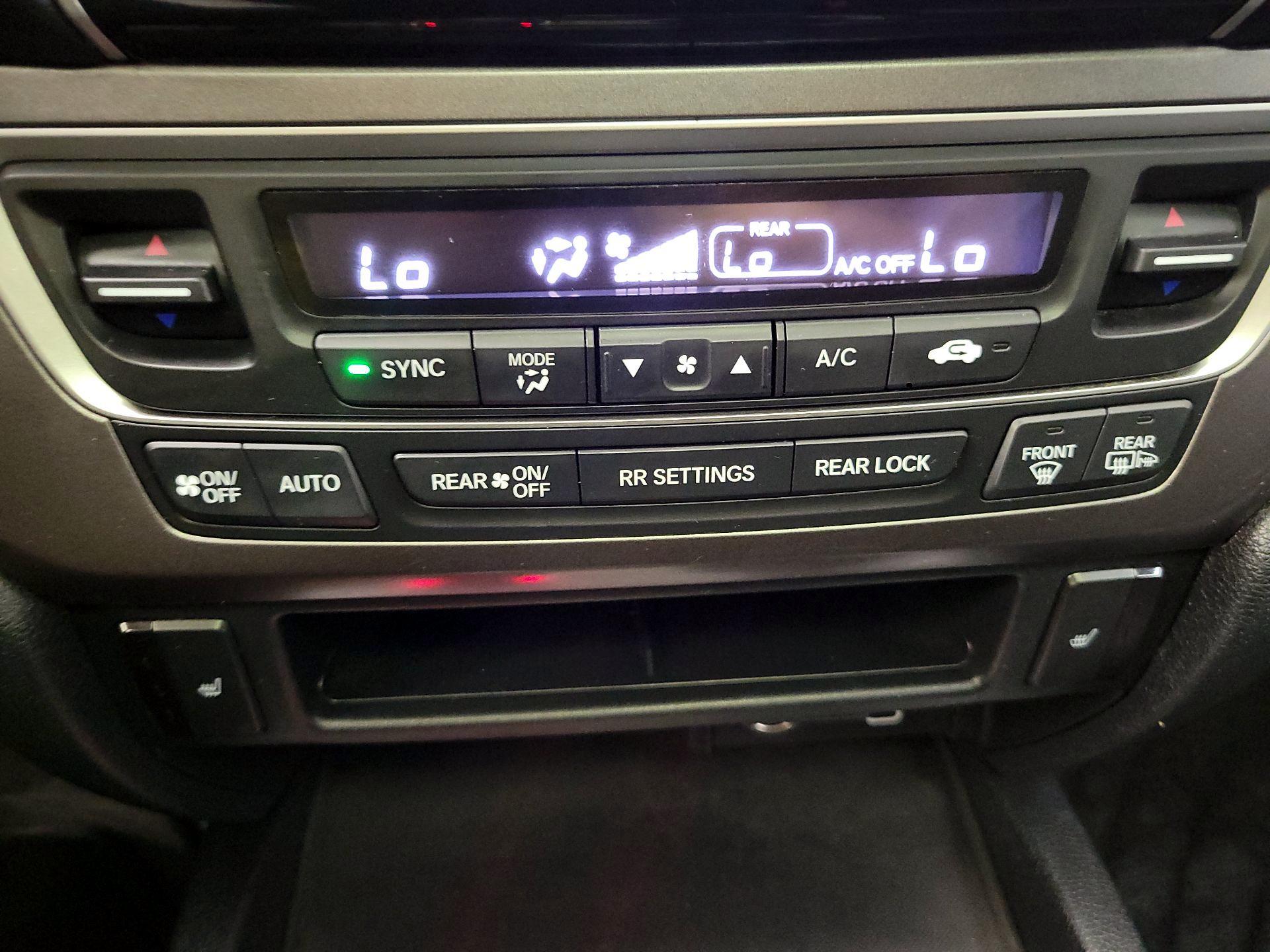 Thumbnail: 2022 Honda Pilot - 16