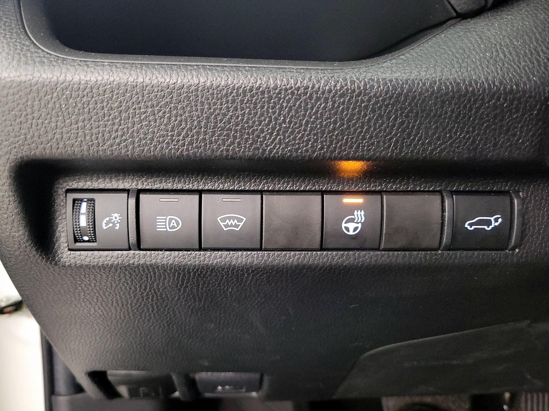 Thumbnail: 2023 Toyota RAV4 - 13