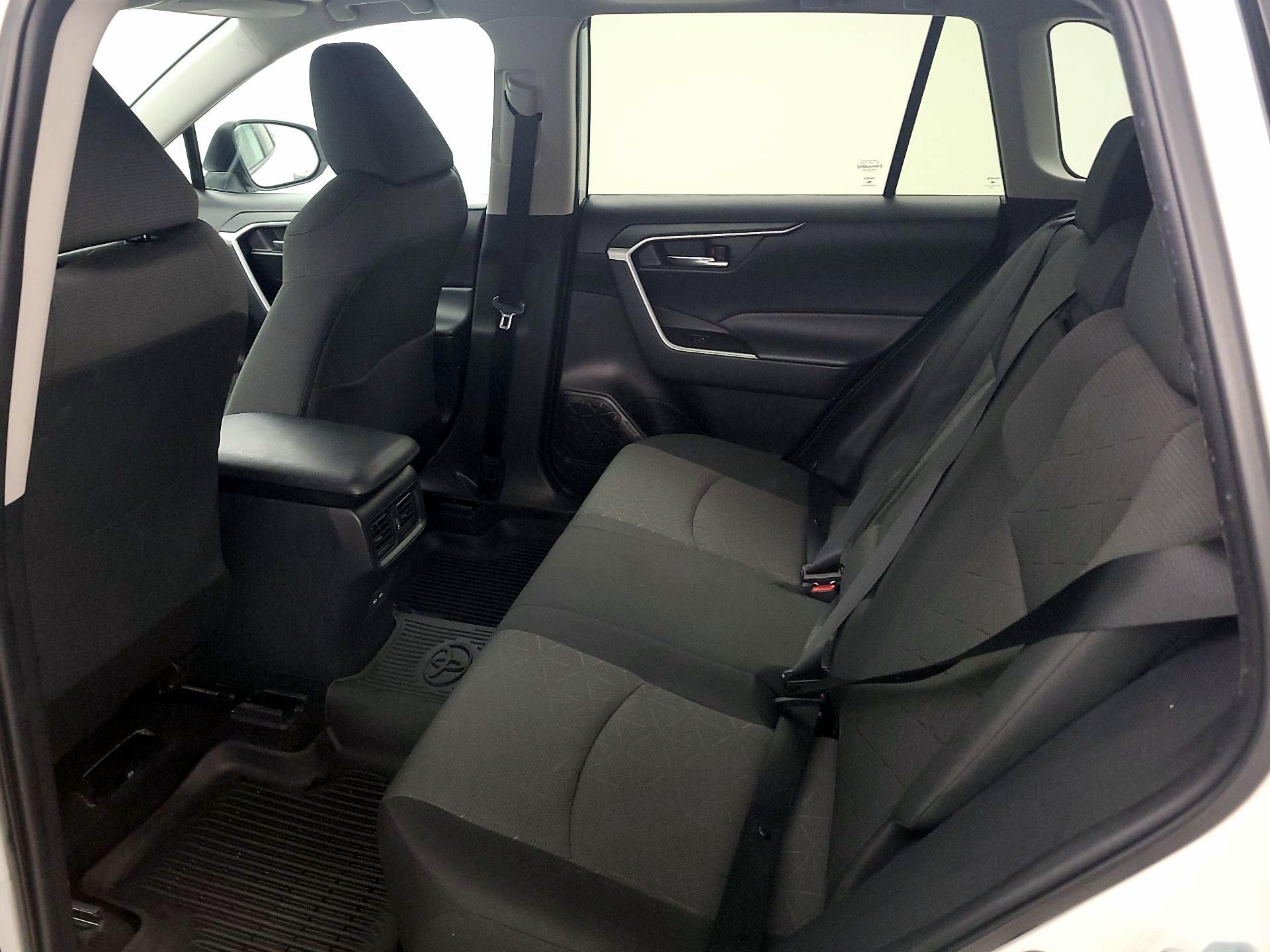 Thumbnail: 2023 Toyota RAV4 - 20