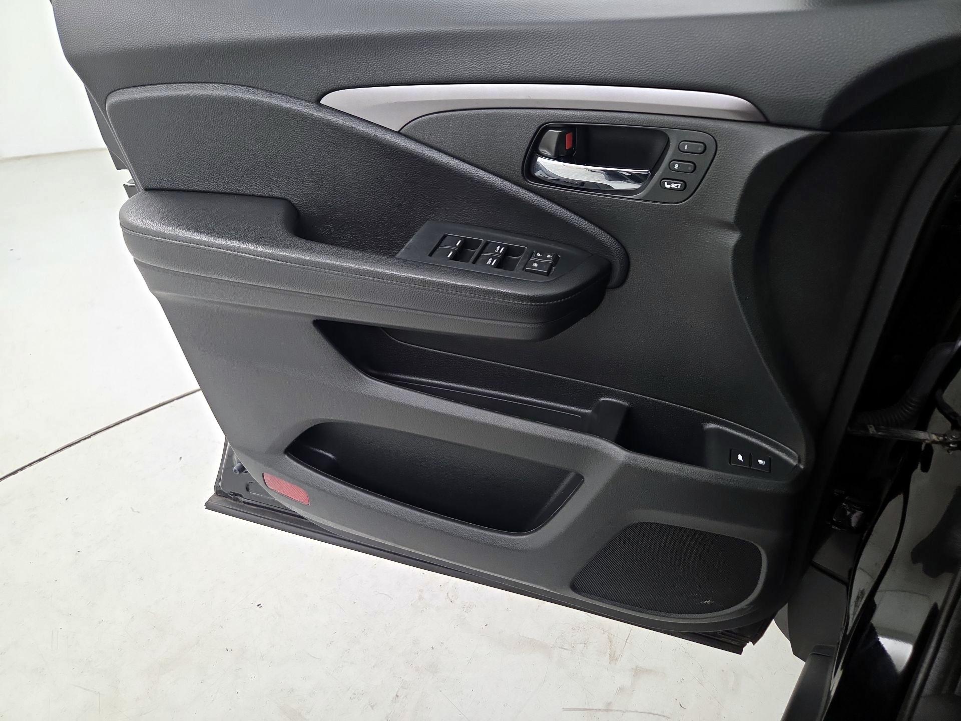 Thumbnail: 2022 Honda Pilot - 12