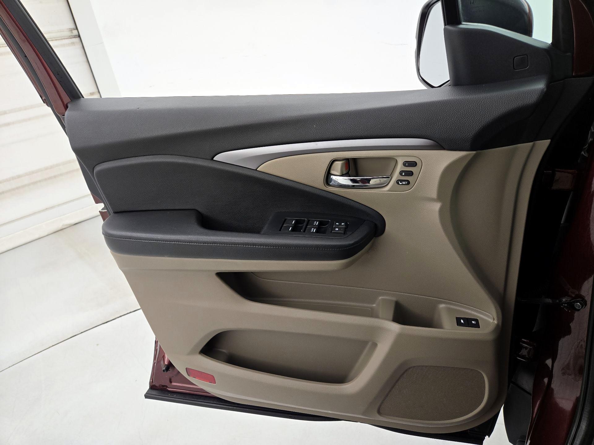 Thumbnail: 2022 Honda Pilot - 12